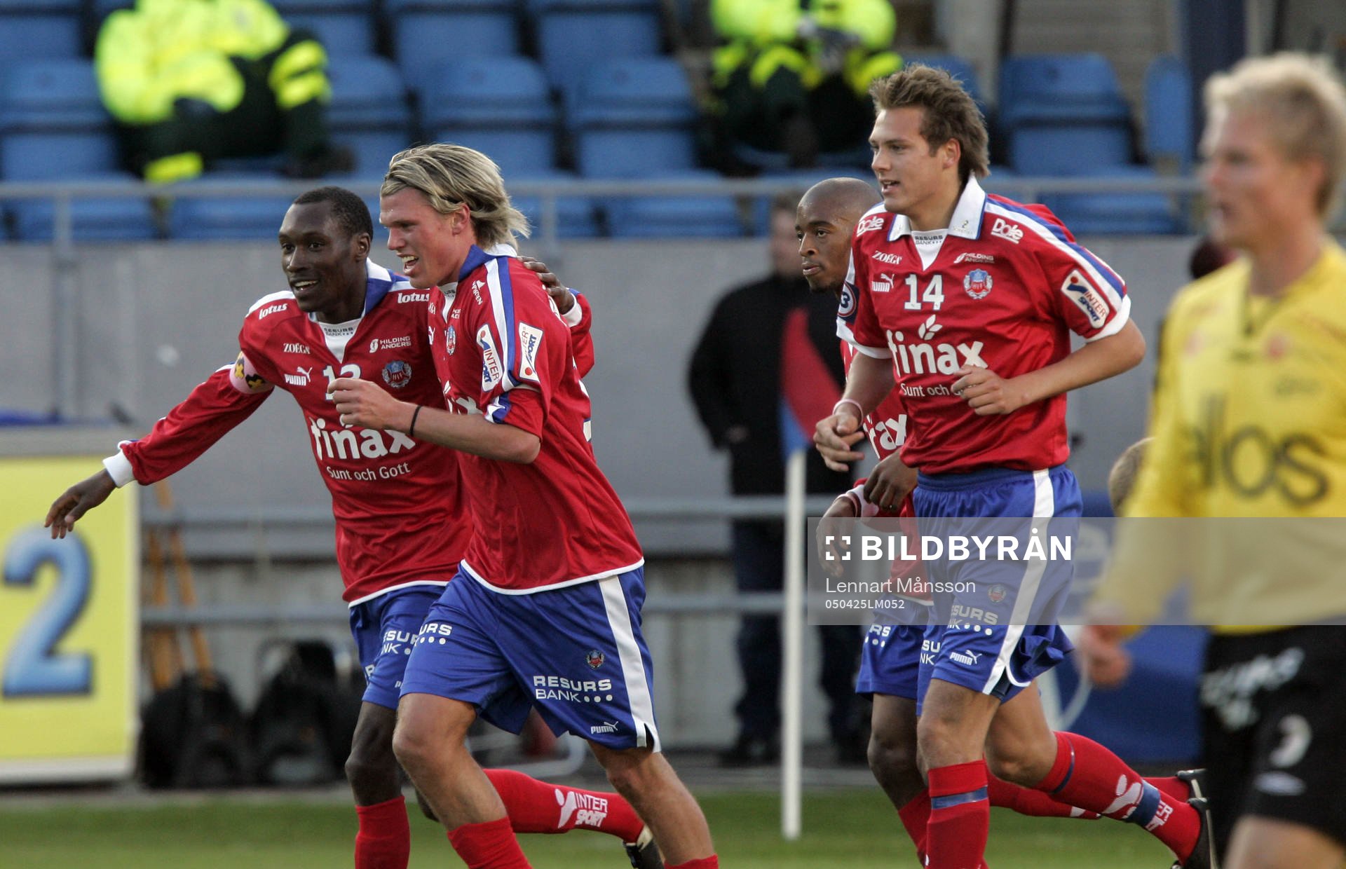 1-0, Christian Järdler gratuleras av Atiba Hutchinson