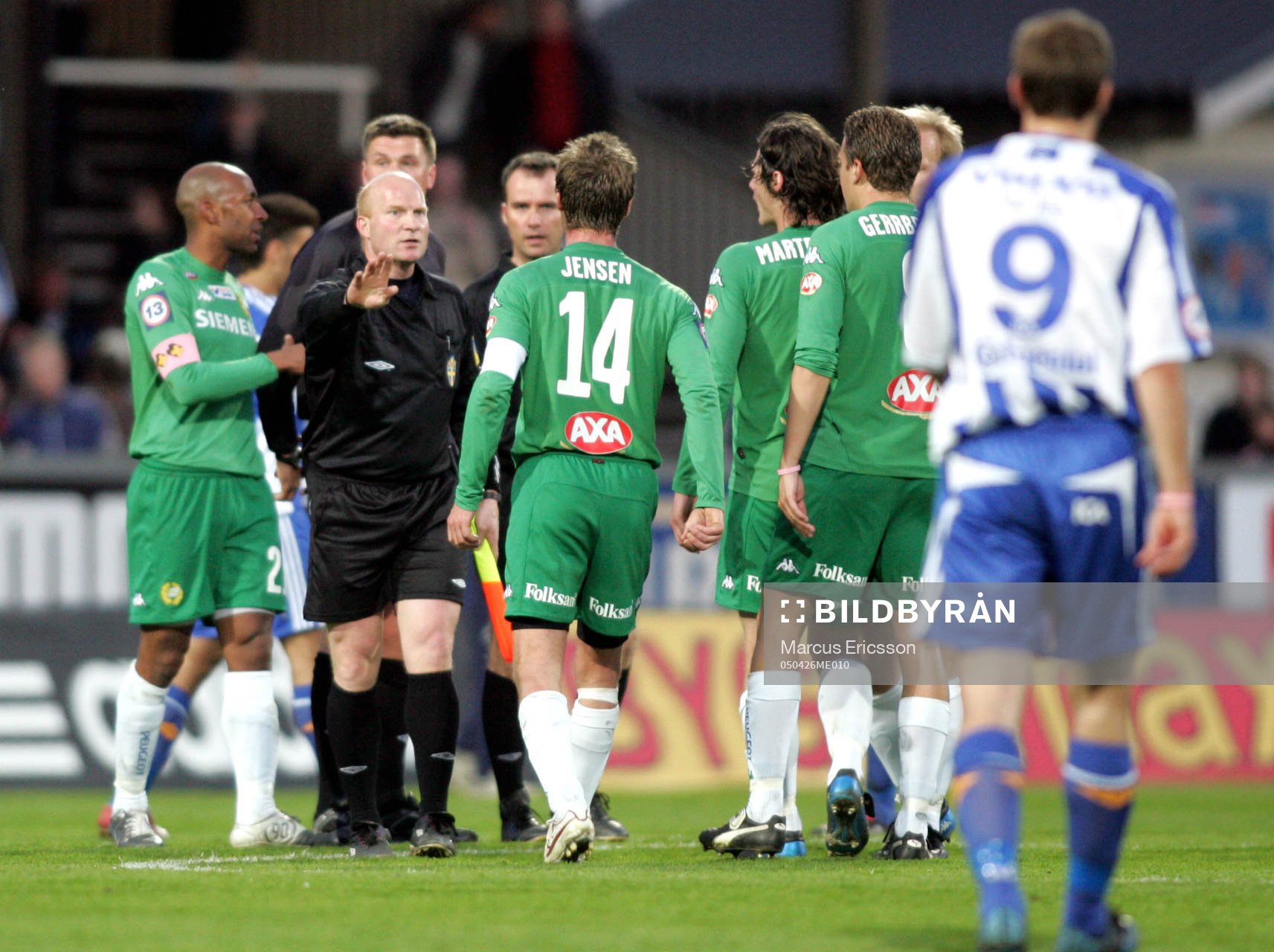Efter domarens slutsignal protesterade Hammarby mot hans