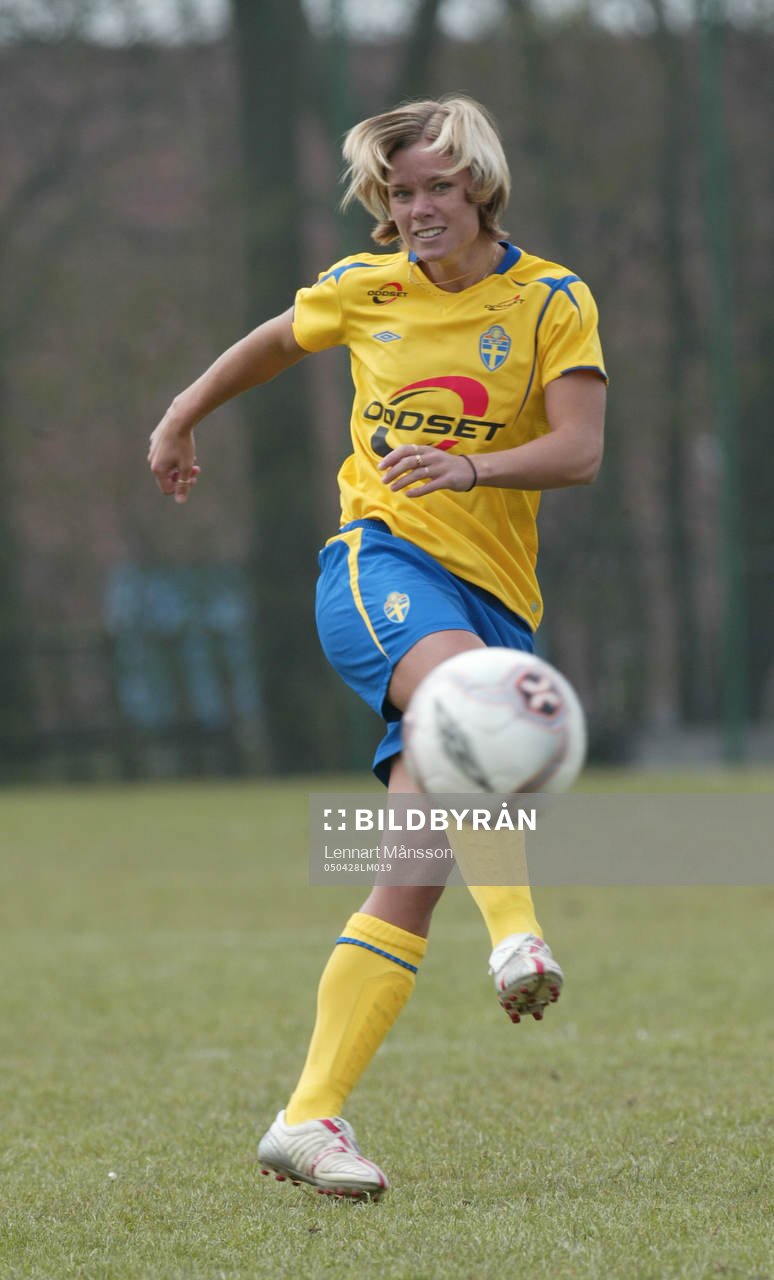 Anna Hall