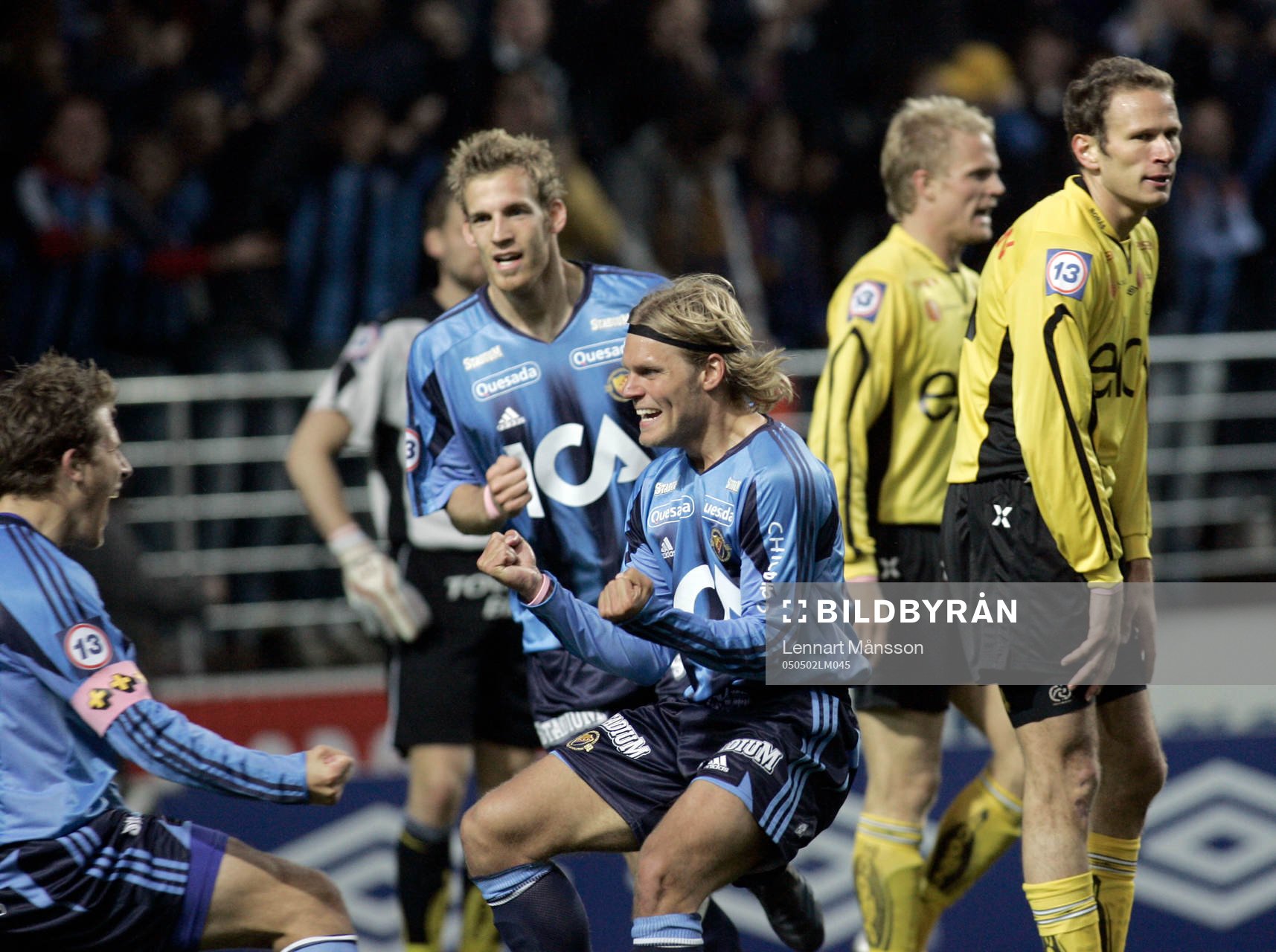 Johan Arneng ,  Tobias Hysén och Sören Larsén, jubel.