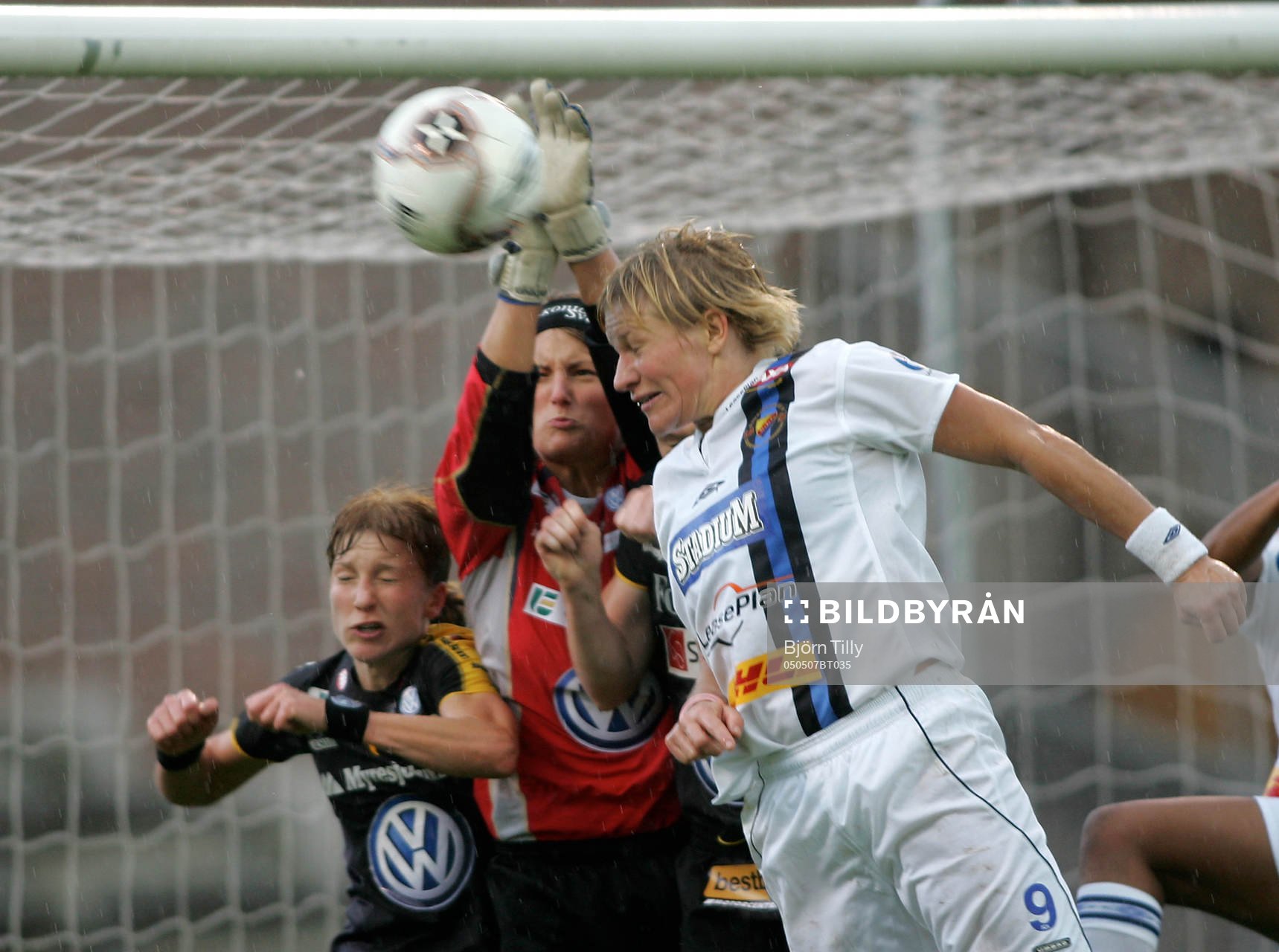 Sofia Lundgren, målvakt, Umeå och Kristin Bengtsson,
