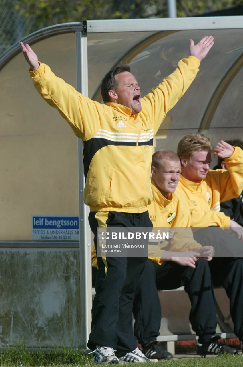 Peter Persson, tränare,  upprörd