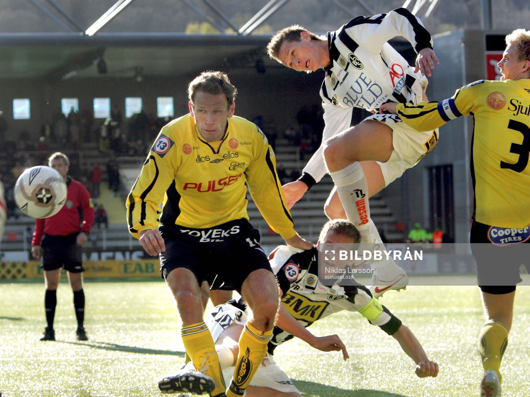 Jon Jönsson, Landskrona lyckas nästan göra mål på nick