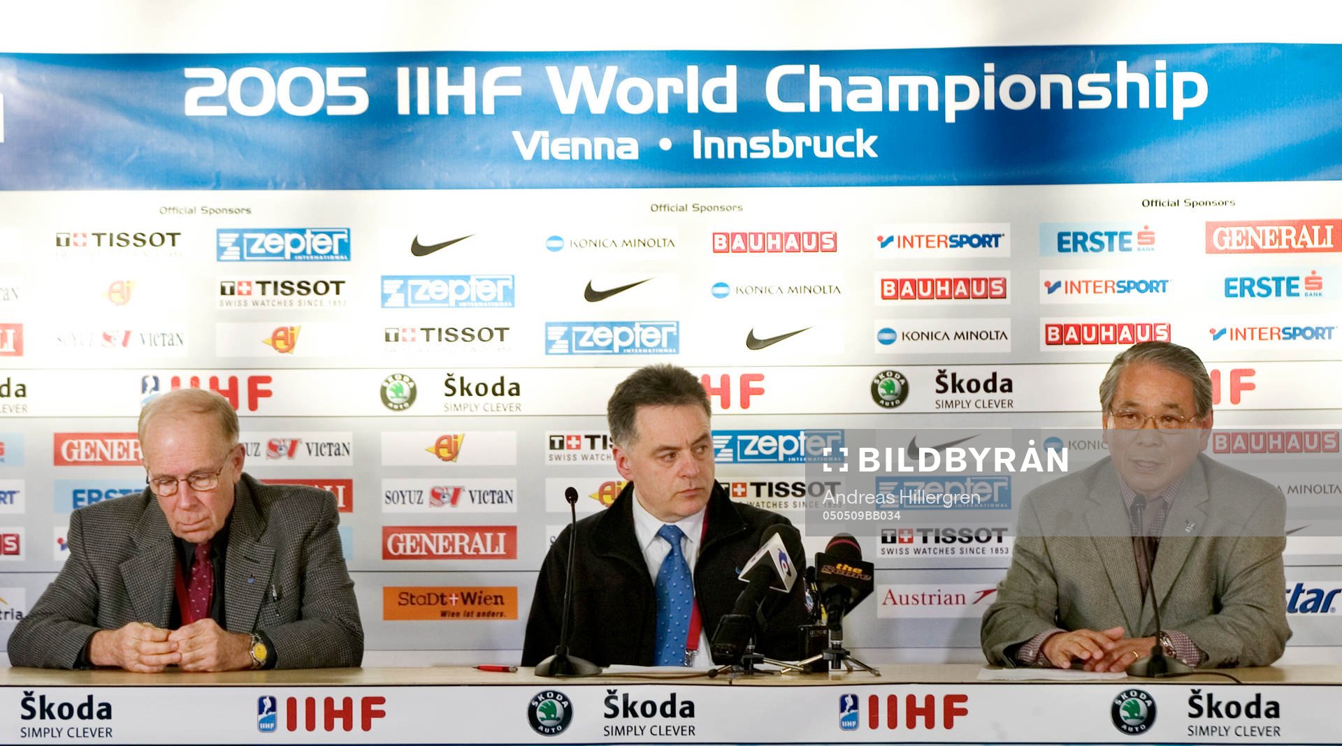 Bob Nadin, domaröverhuvud, Simon Szemberg och Shoichi