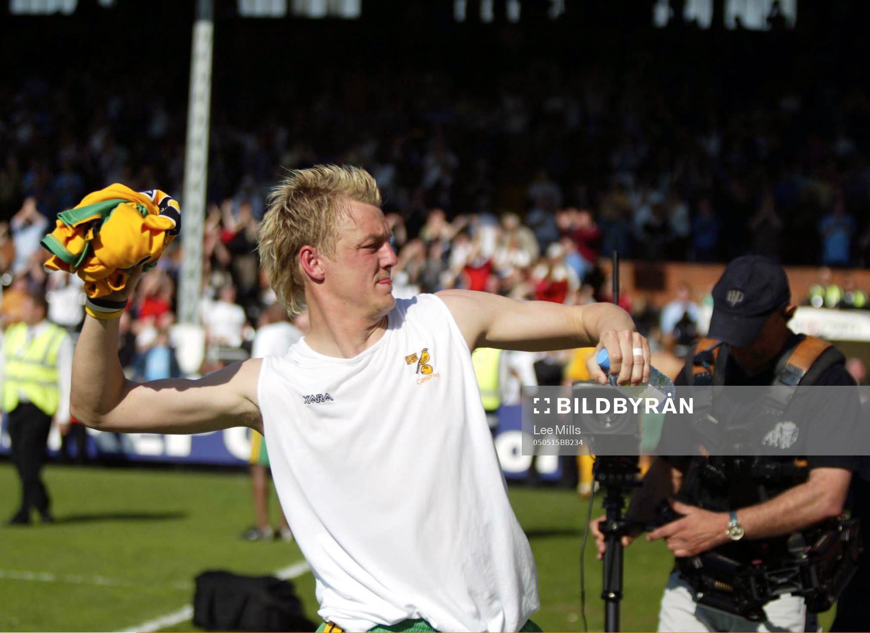 Mathias Svensson, Norwich kastar ut sin tröja i publiken