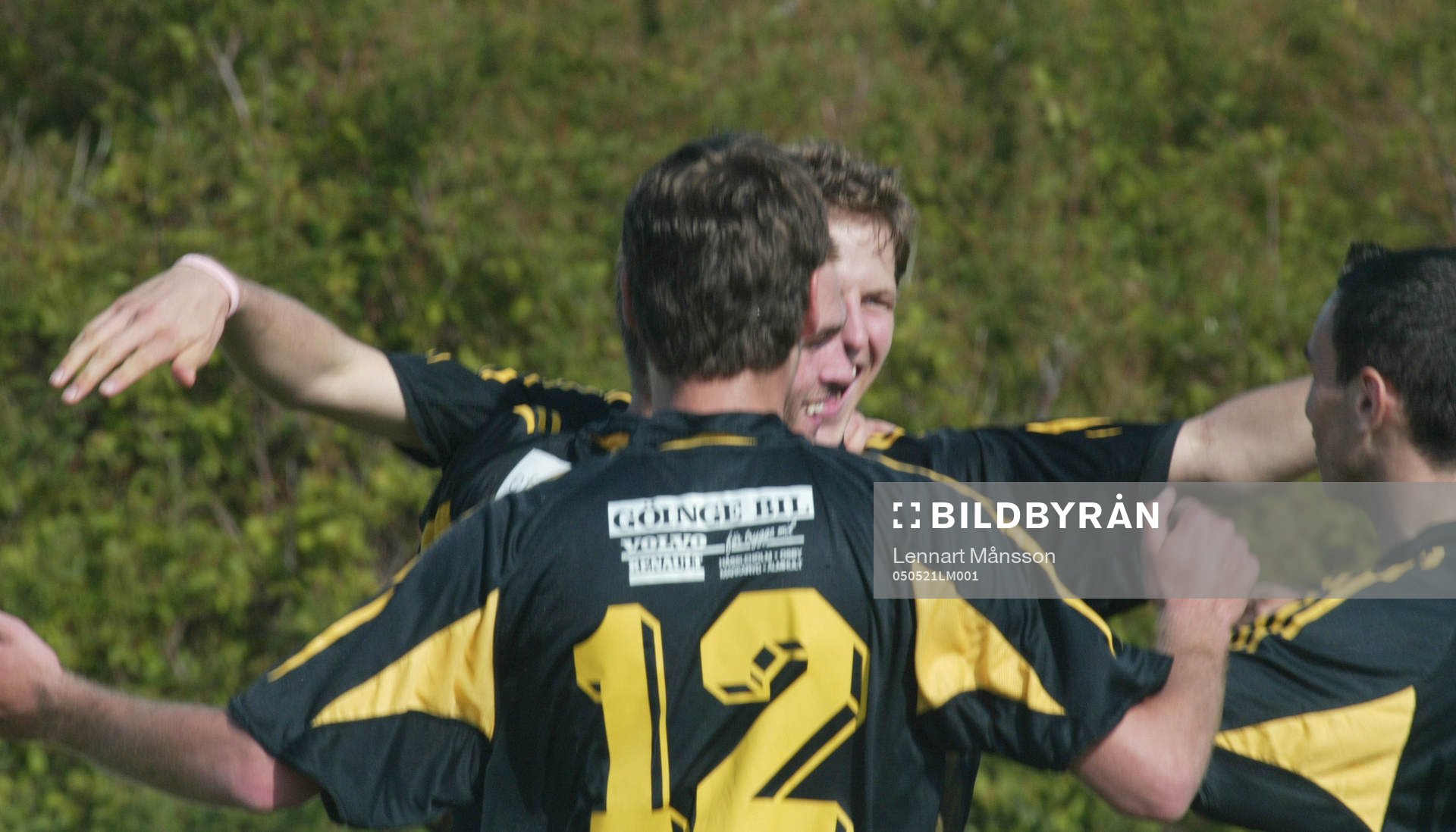 2-2, Mikael Dahlgren, målskytten, grattas