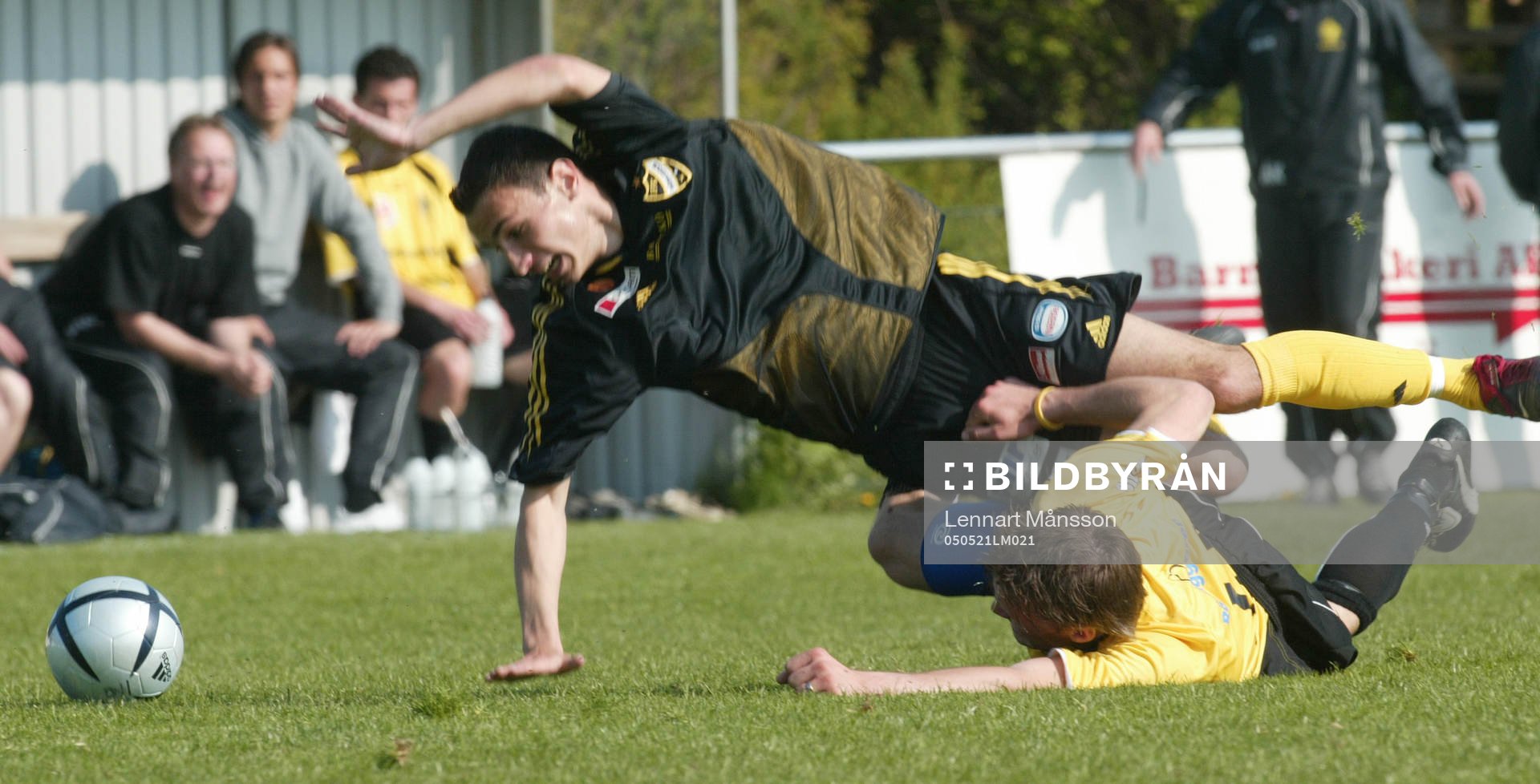 Burim Rexhepi bringas på fall