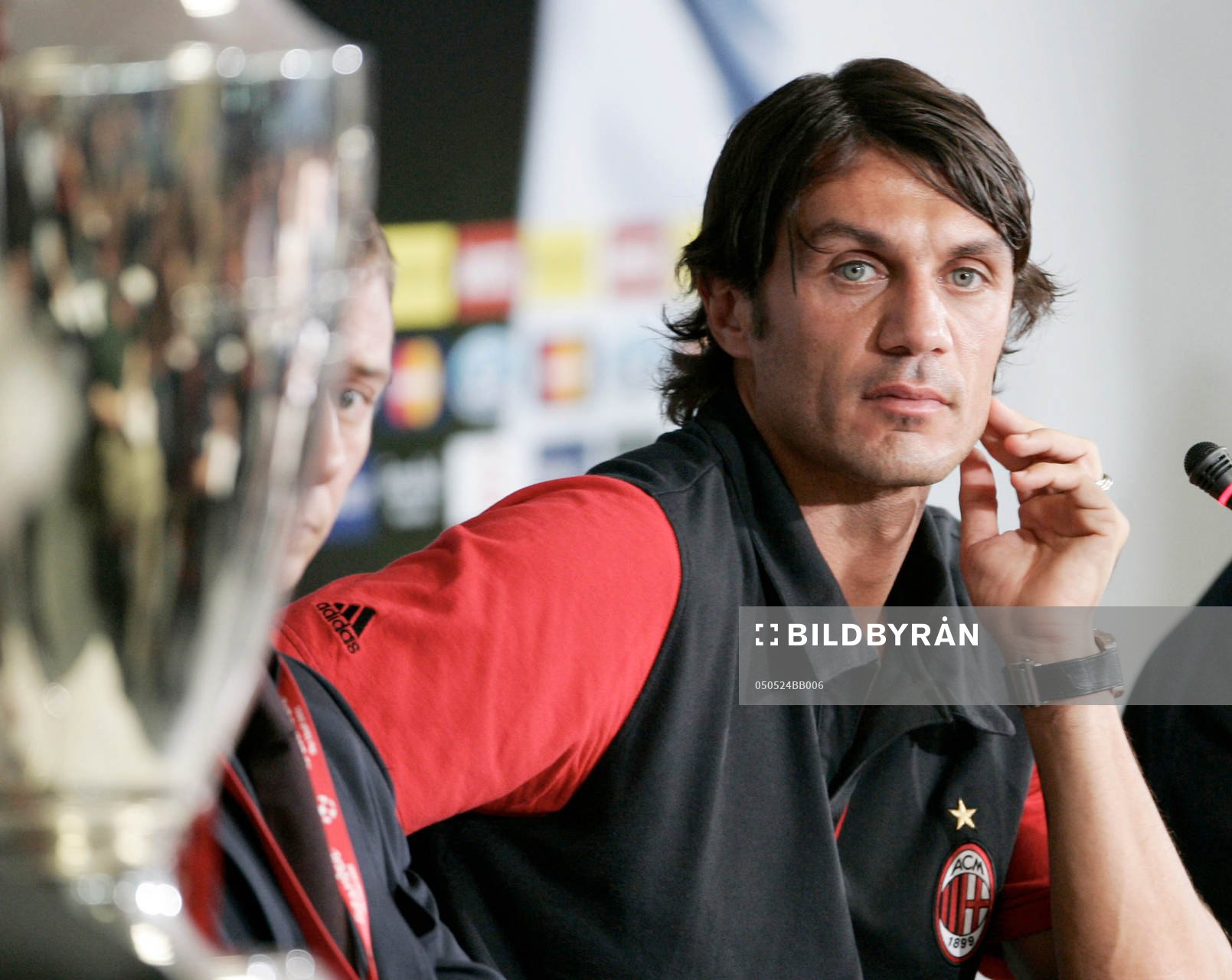 Fotboll, Milan; press konference,  Paolo Maldini