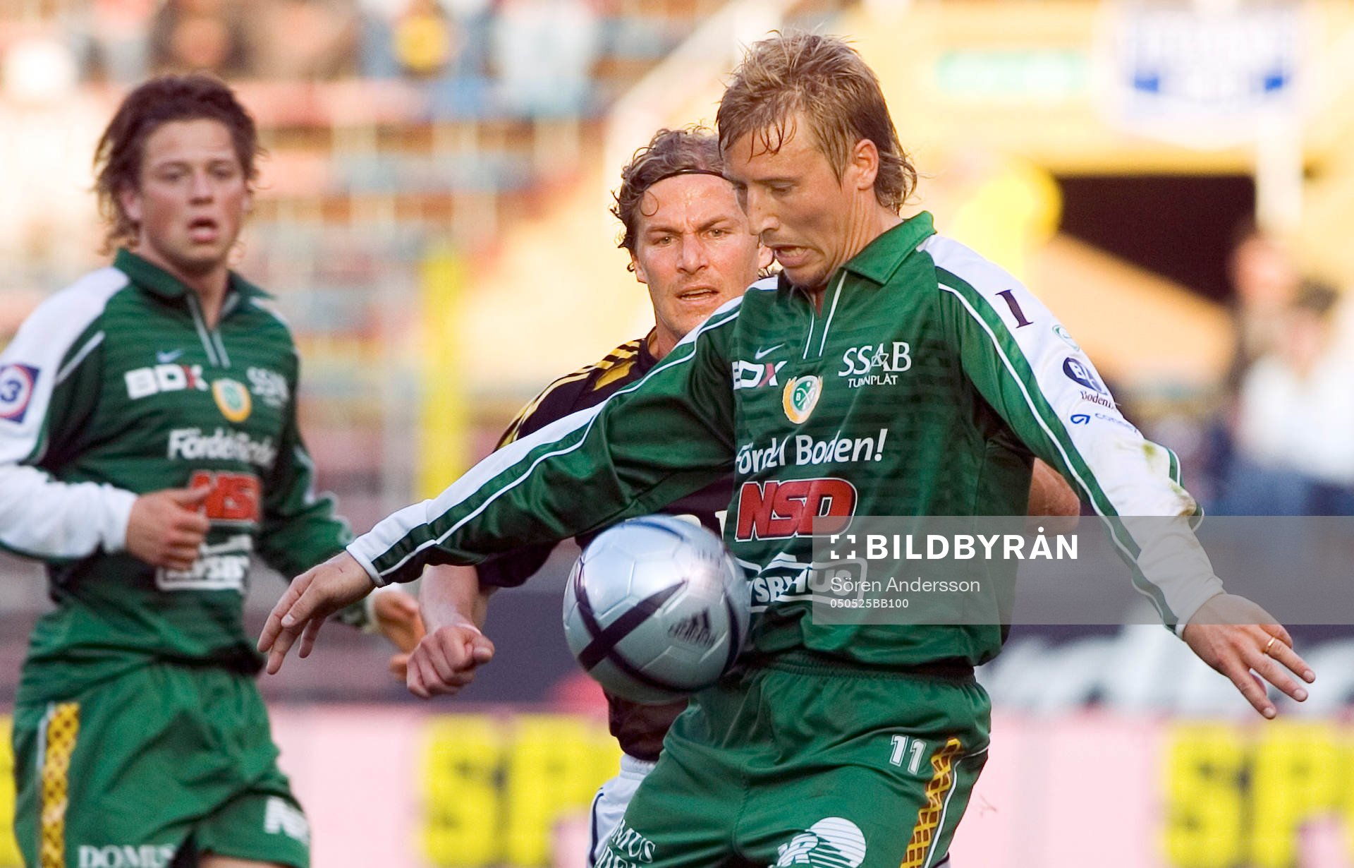 Fotboll, superettan, AIK - Boden : Niklas Backman, Boden och Daniel Tjernström, AIK.