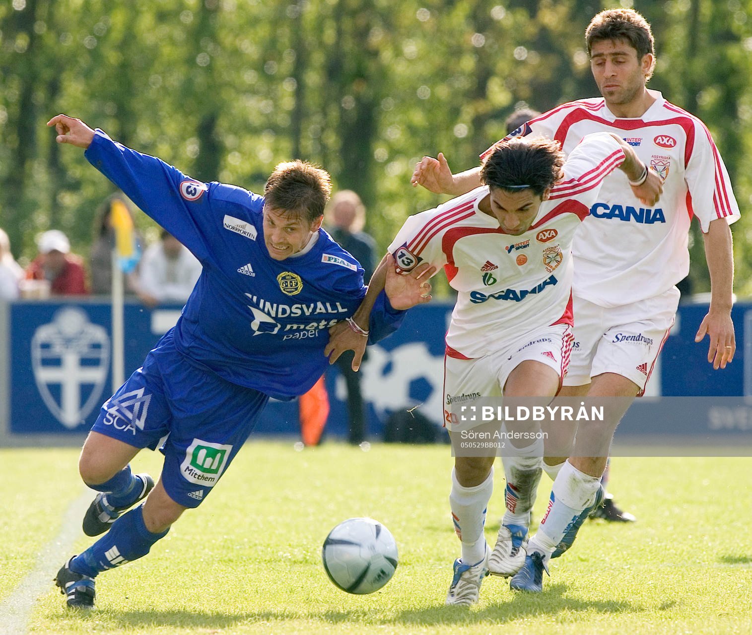 Fotboll, allsvenskan, Assyriska - GIF Sundsvall: Daniel Näsholm, Sundsvall och Stefan Batan, Assyriska.