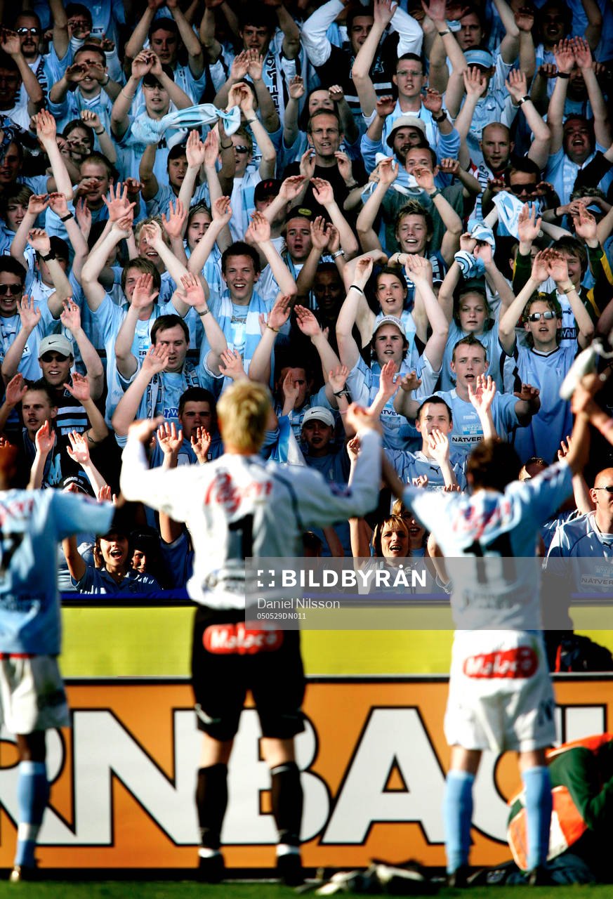 Fotboll, Allsvenskan, Malmö - Örgryte: Malmö vann med 1-0, jubel med publiken.