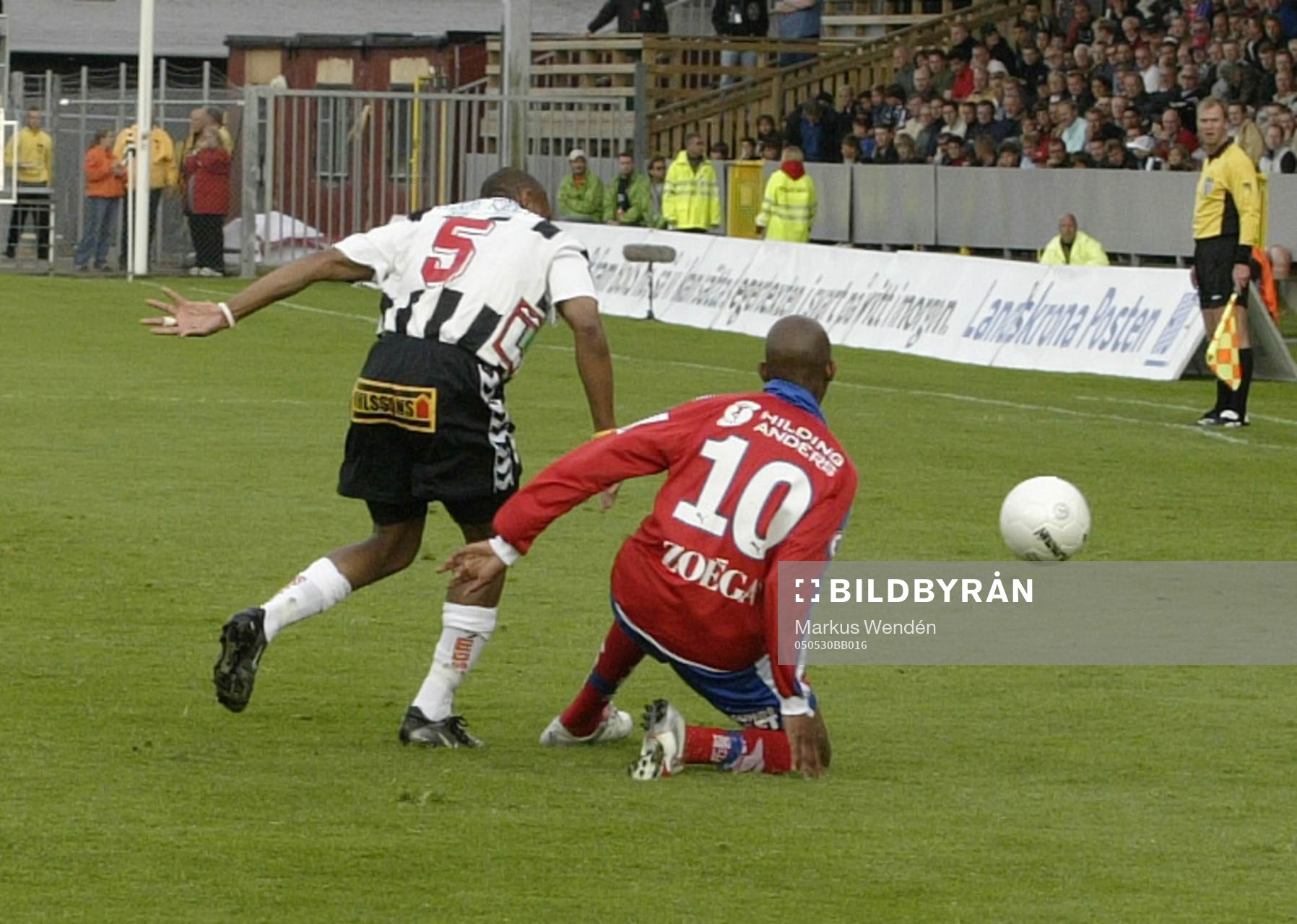 5 Kingsley Amuneke och 10 Thando Mngomeni