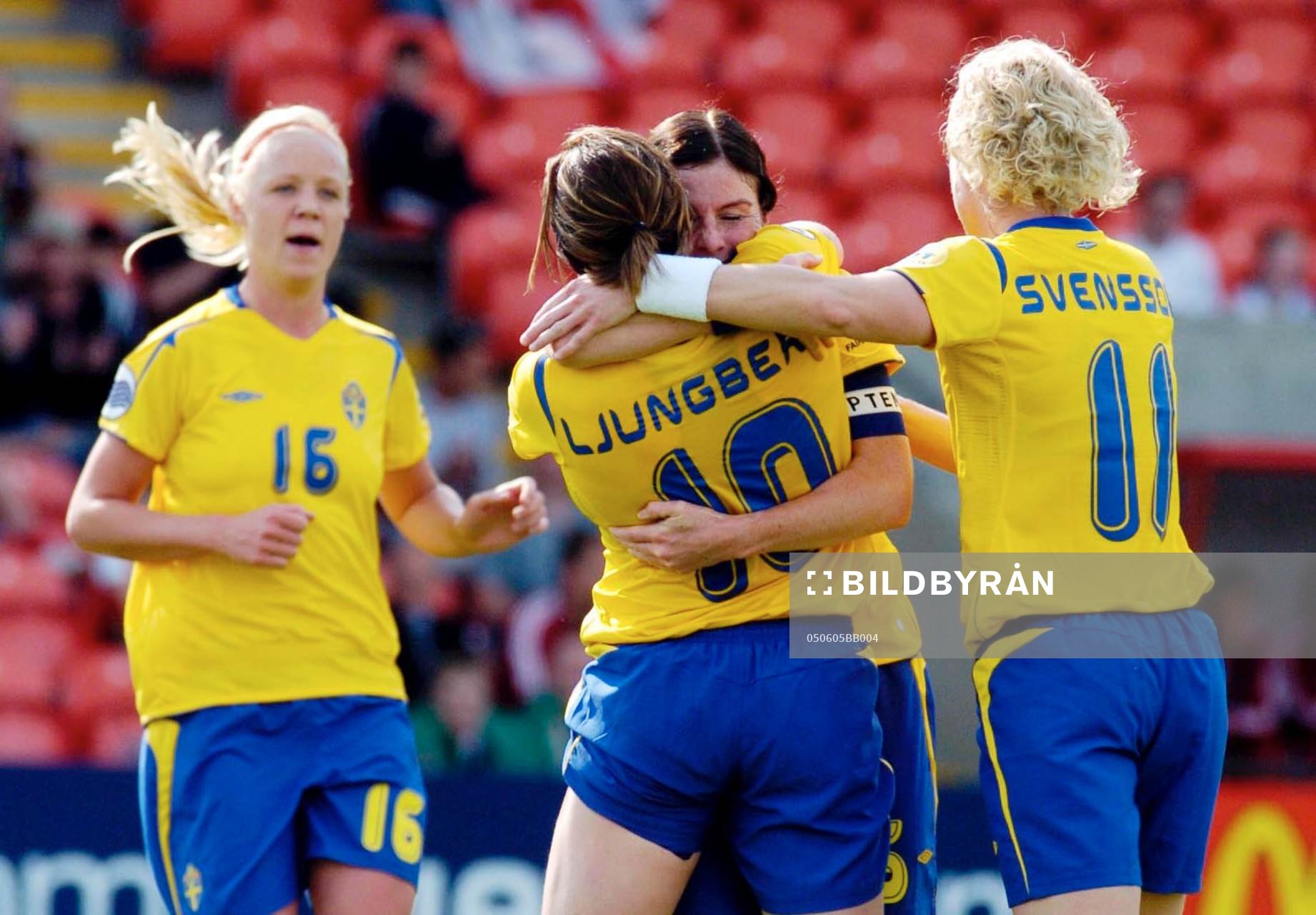 Hanna Ljungberg, Voctoria Svensson och Malin Moström,