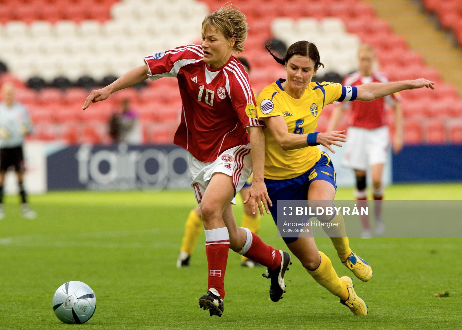 Sverige - Danmark. Anne Nielsen och Malin Moström, i duell