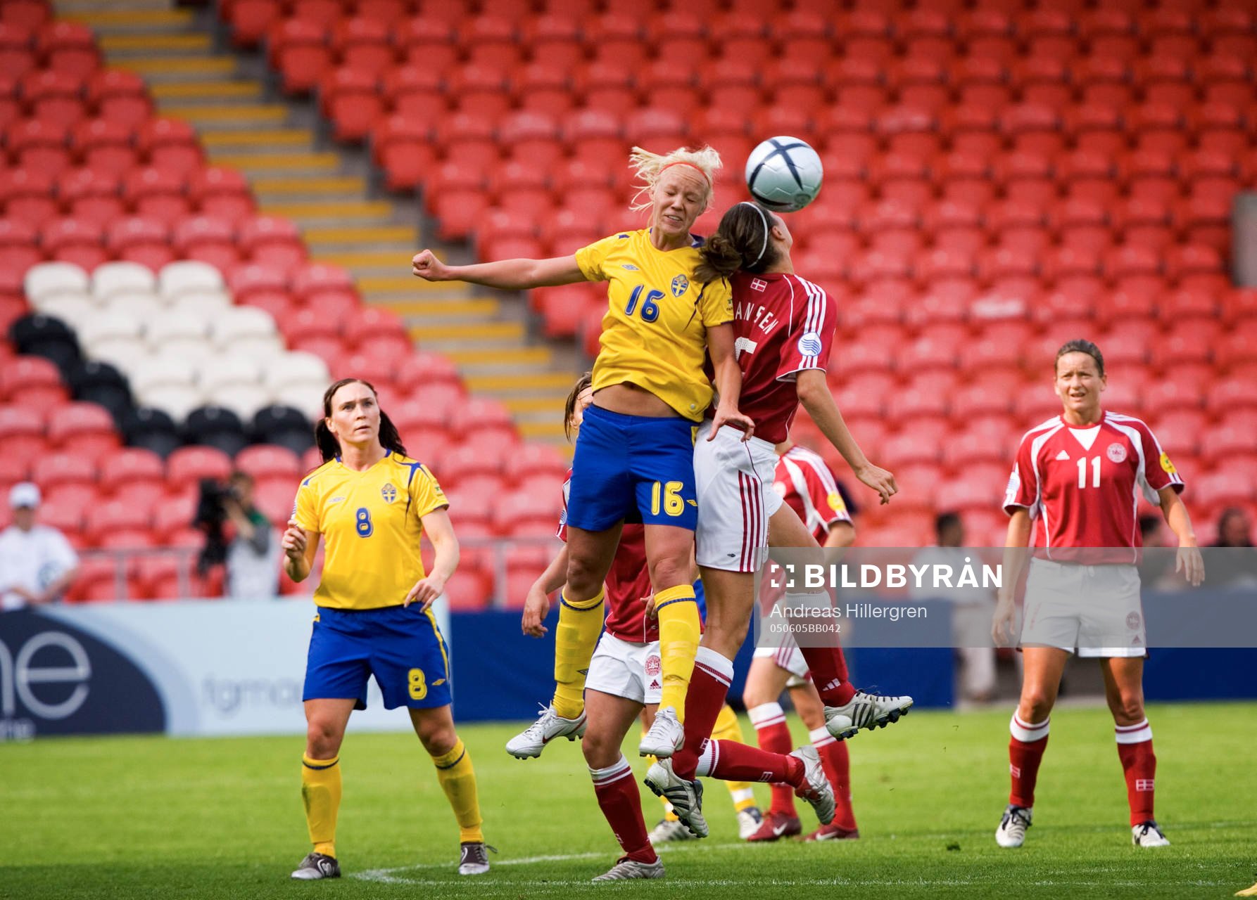 Sverige - Danmark: Caroline Seger i nickduell med Mariann G