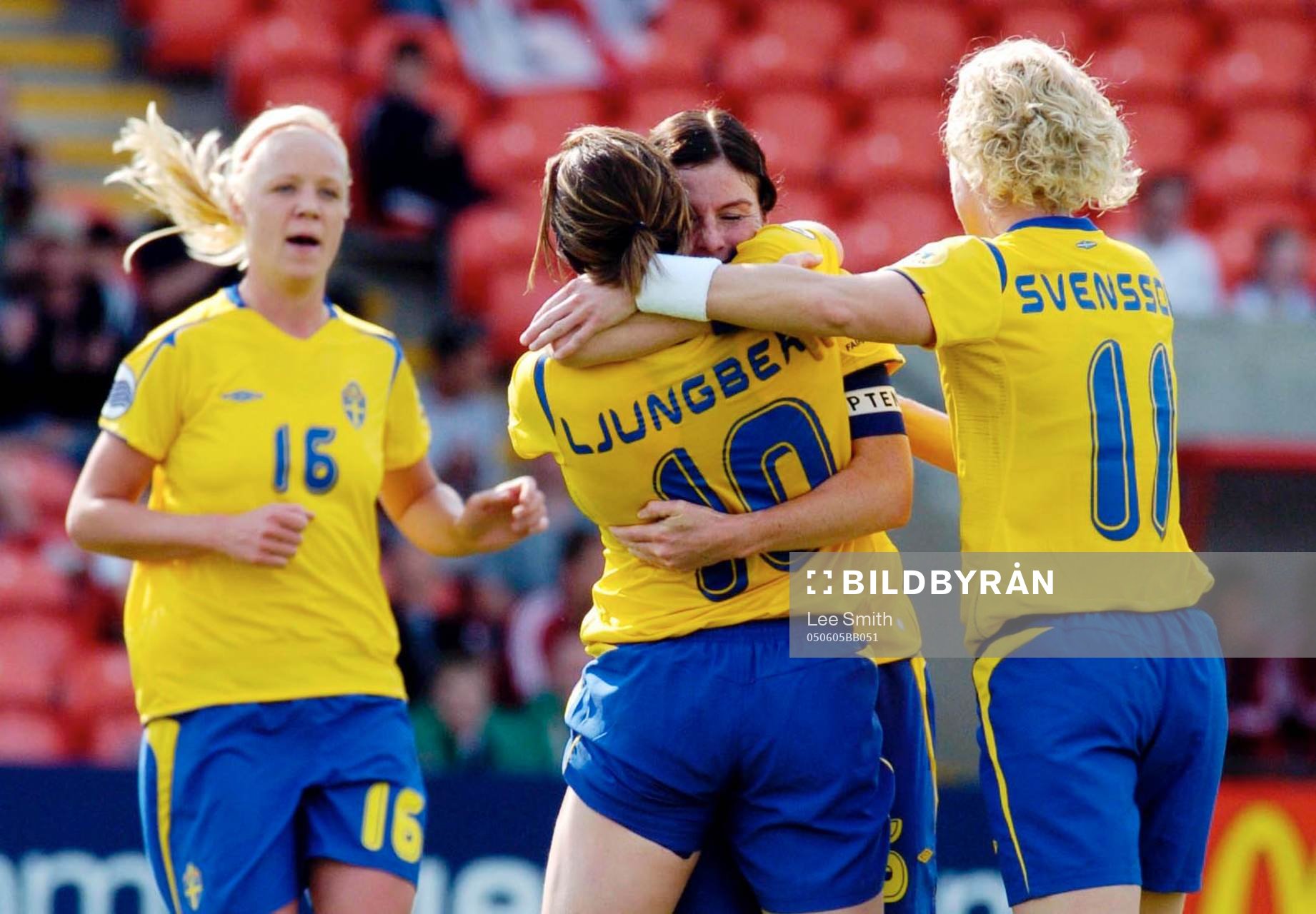 Hanna Ljungberg, Victoria Svensson och Malin Moström,
