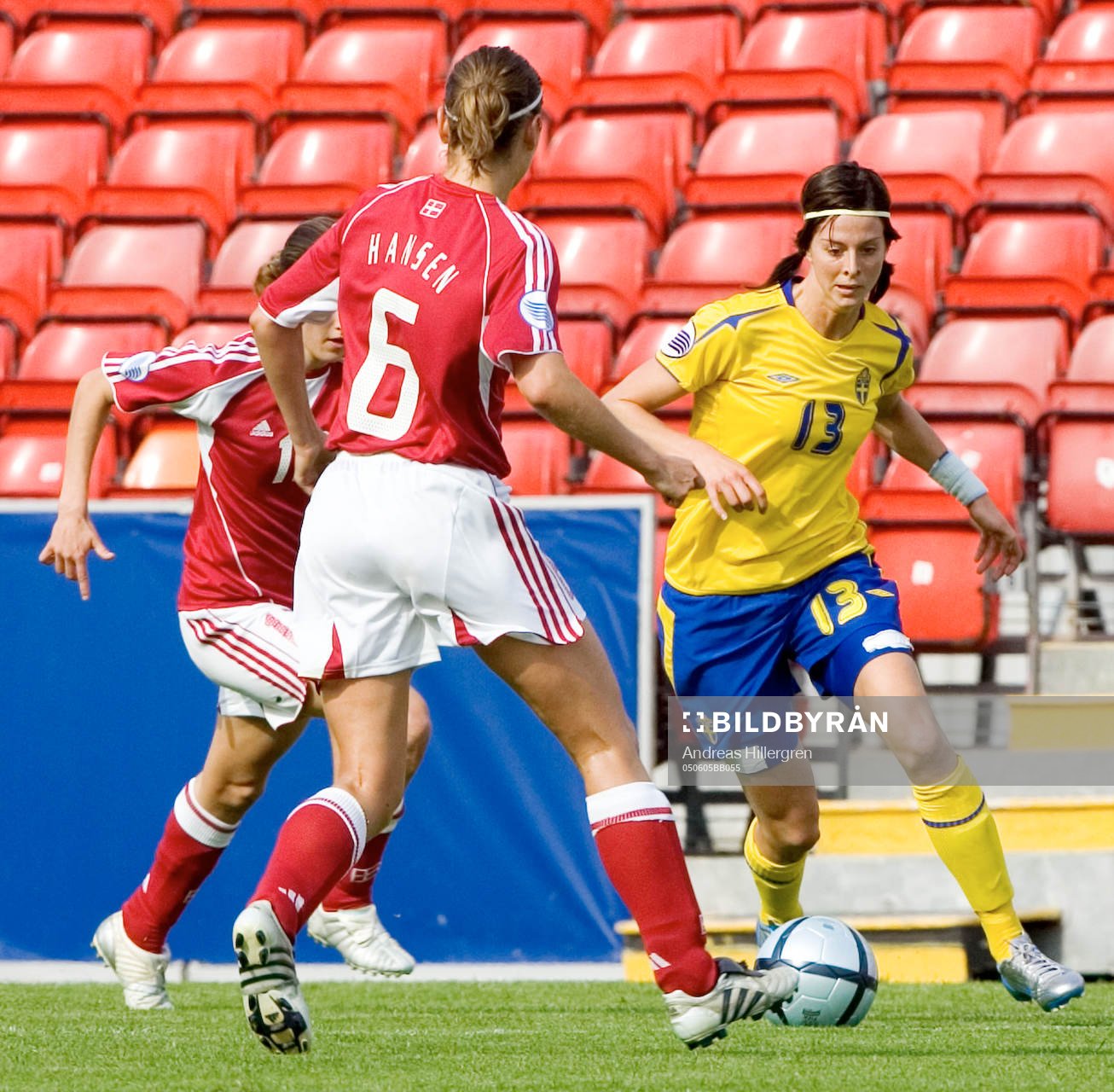 Sverige - Danmark. Lotta Schelin, Sverige och Louise
