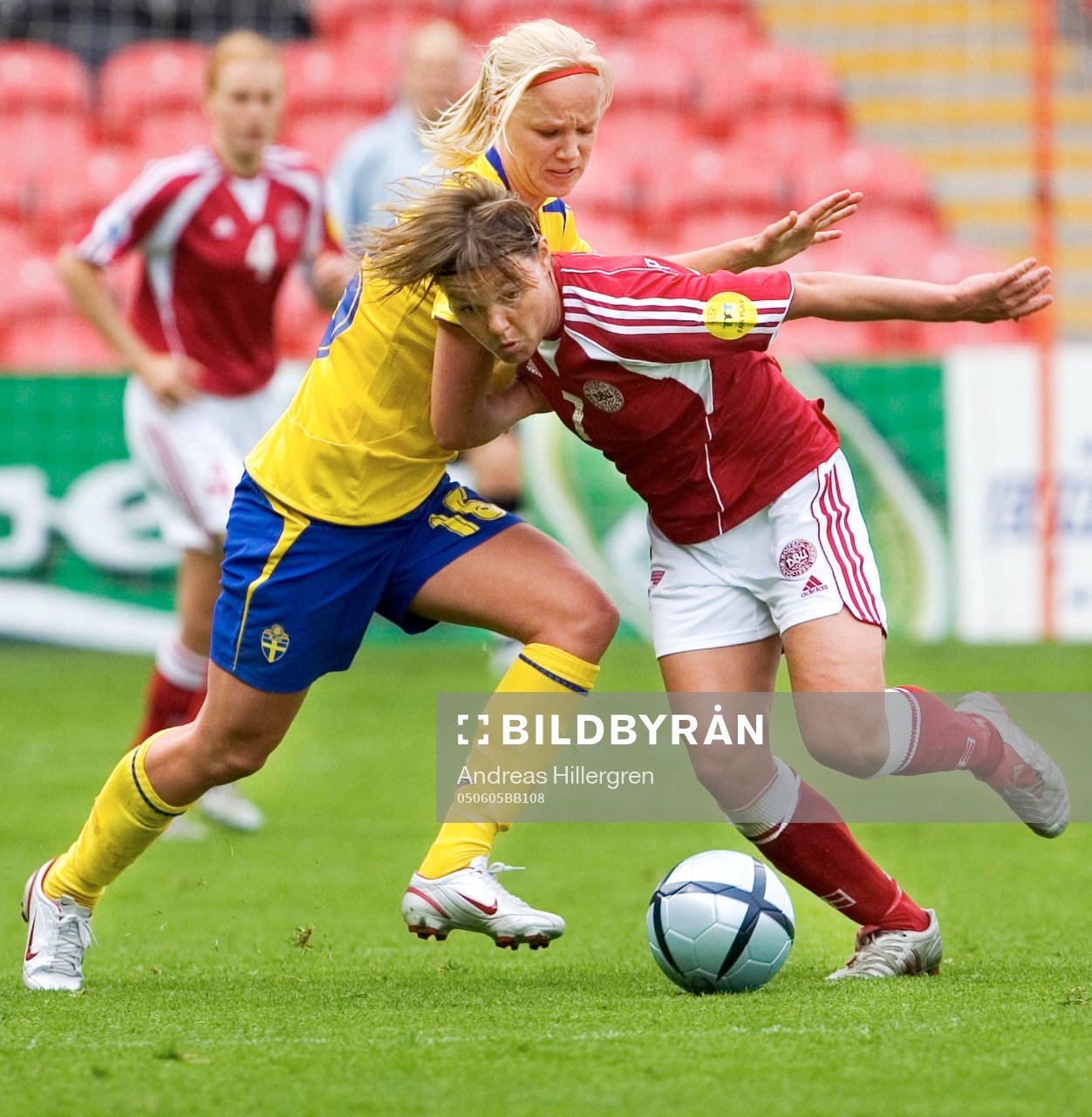 Sverige - Danmark: Caroline Seger,  Sverige och Catherine