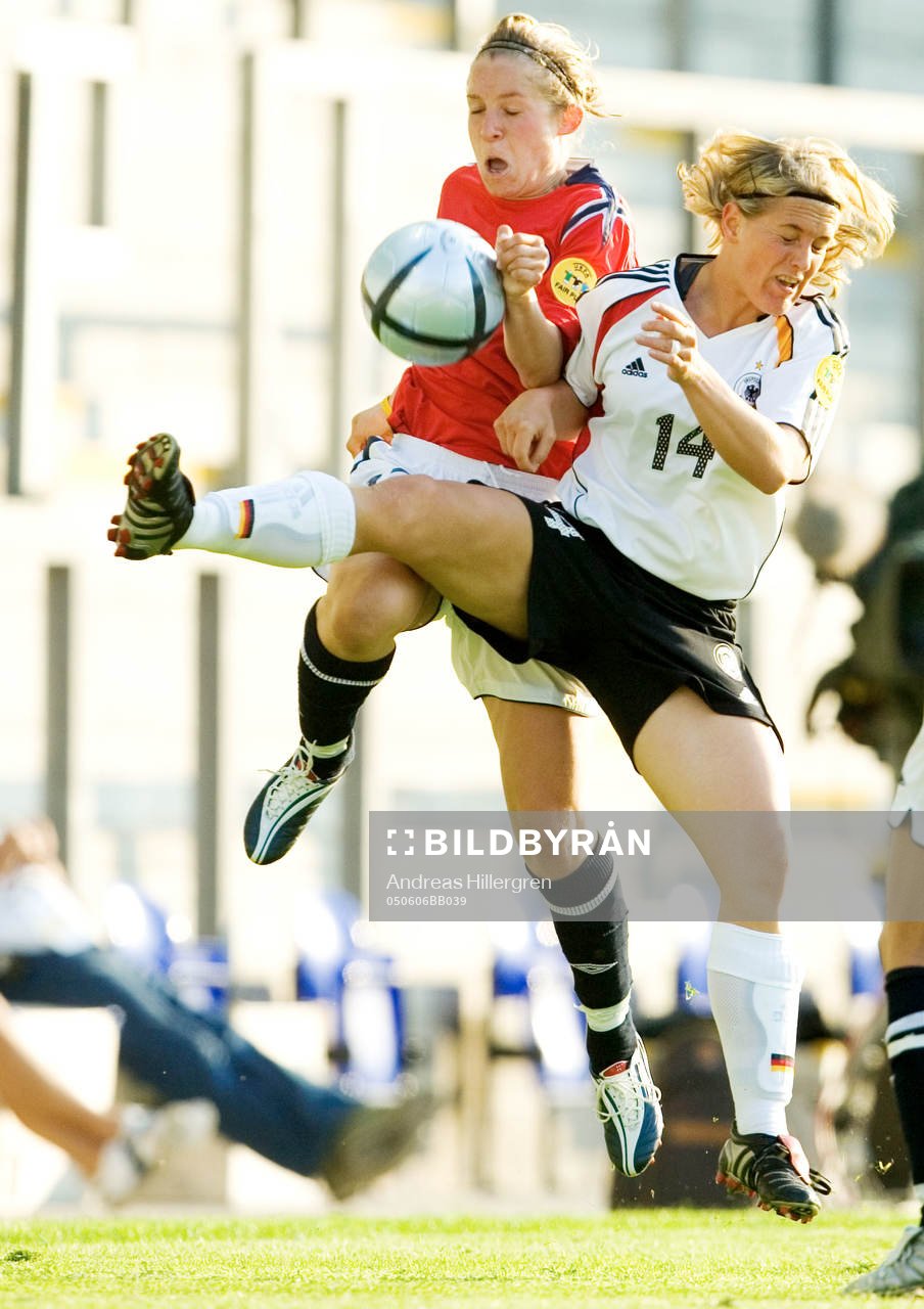 Marianne Paulsen, Norge och Britta Carlson, Tyskland