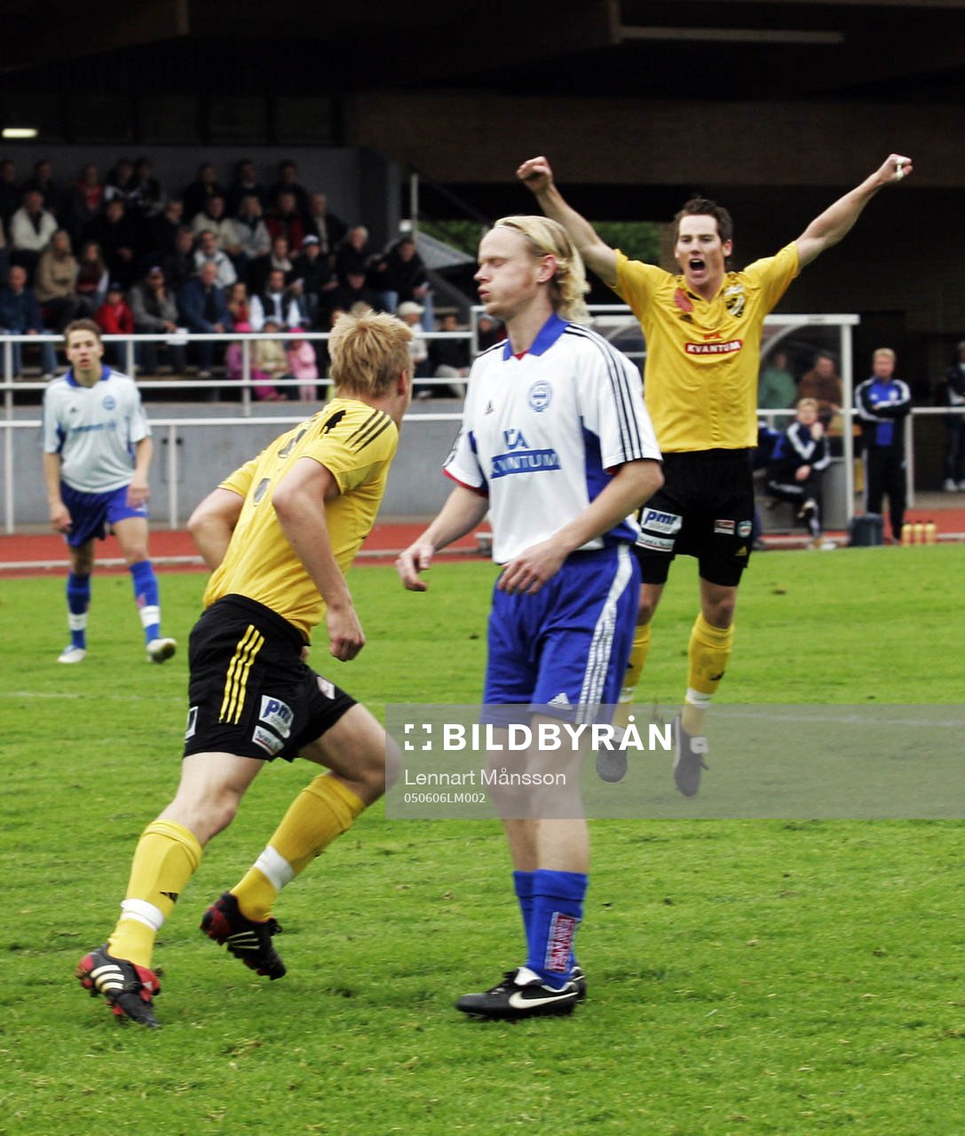  0-1 Niklas Fischer, Johan Persson grattar. Jubel.