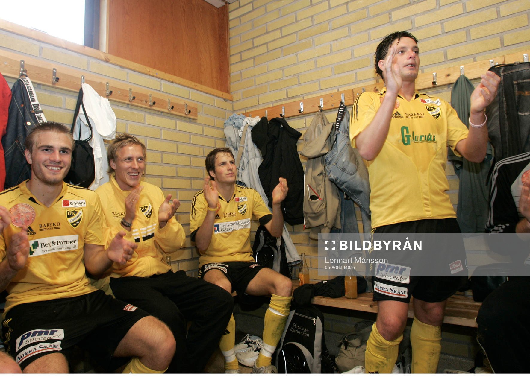 Daniel De Stefano, IFK Hässleholm, leder allsången