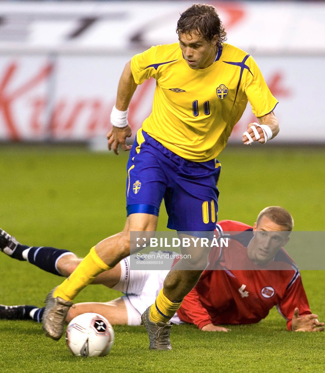 Johan Elmander, Sverige och Brede Hangeland, Norge