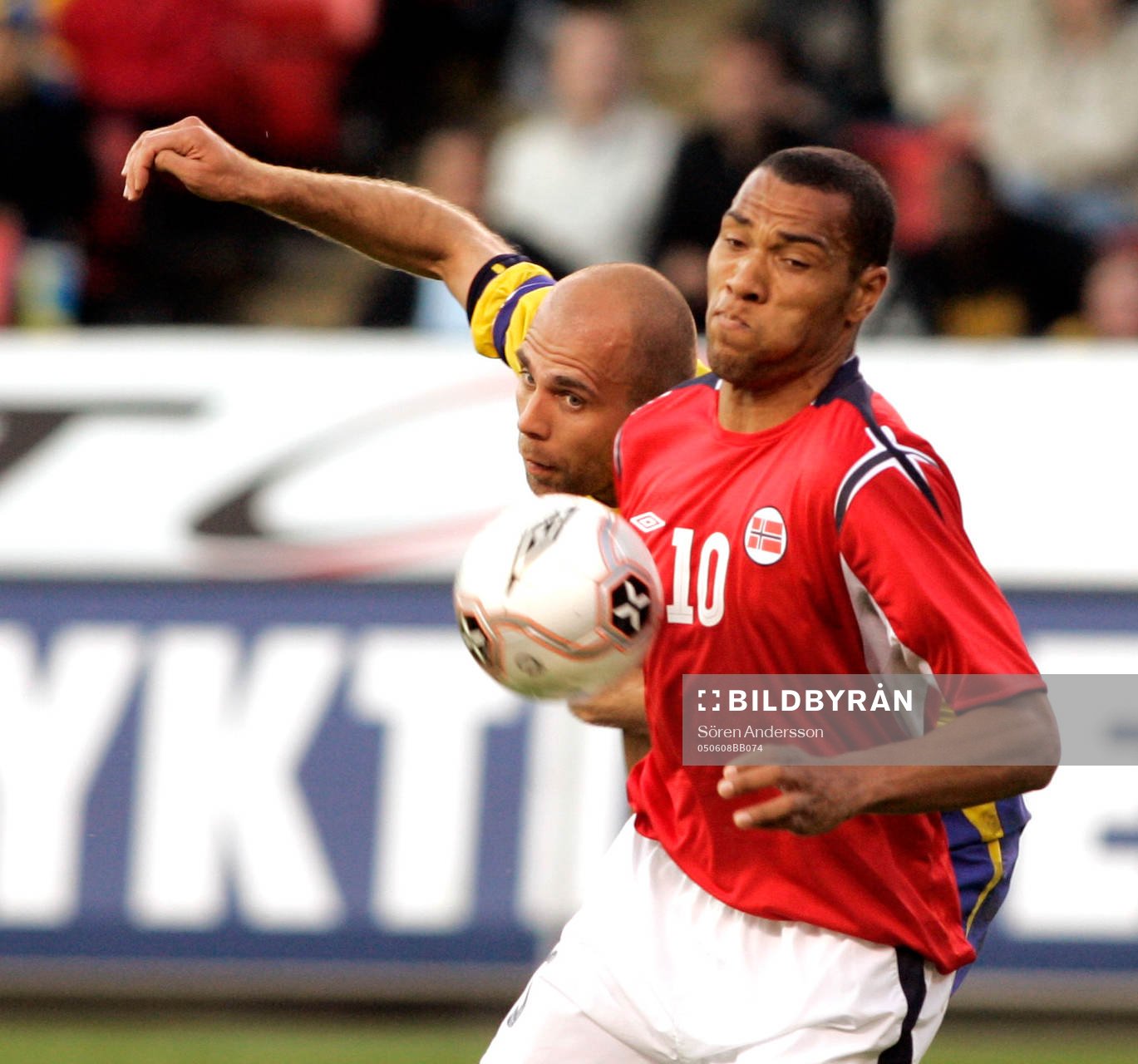 John Carew, Norge och Teddy Lucic, Sverige