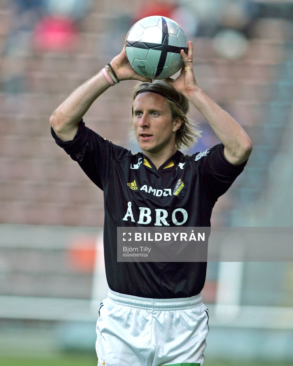 Markus Karlsson, AIK. Inkast