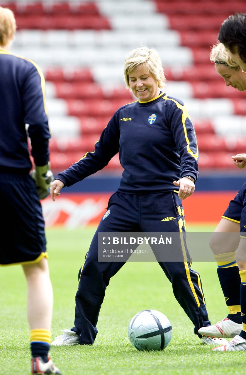 Marika Domanski Lyfors, tränare, Sverige