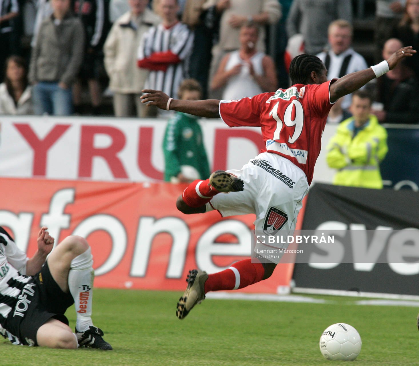Brima Koroma, Kalmar, får en flygtur