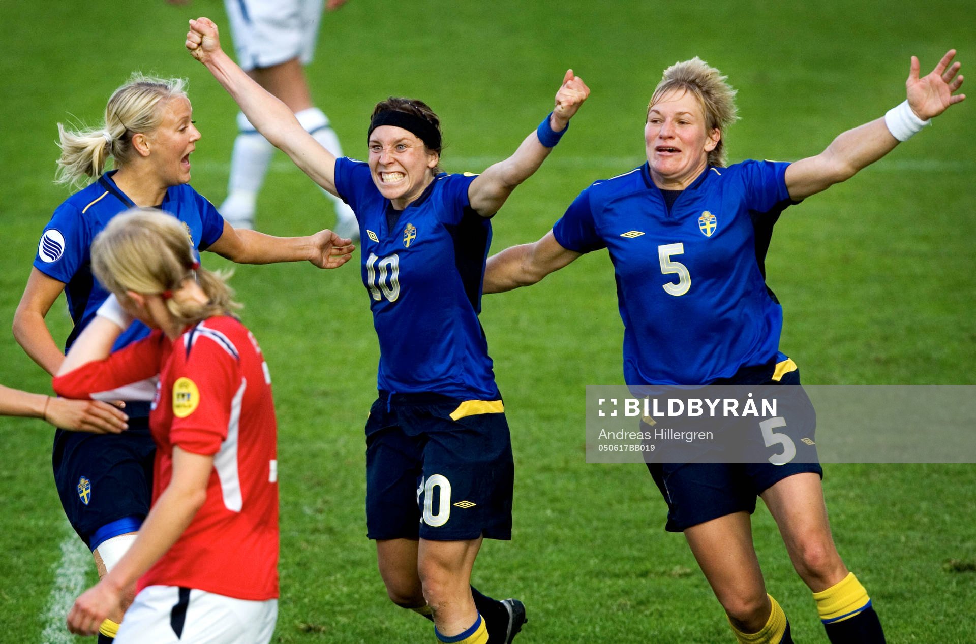 Josefine Öqvist, Hanna Ljungberg och Kristine Bengtsson.