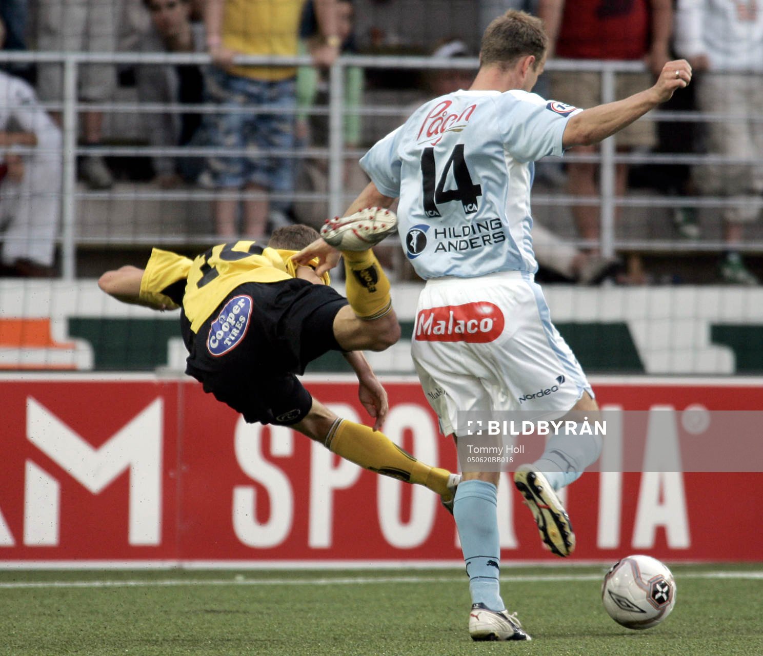 Jon Inge Höiland fäller Samuel Holmén