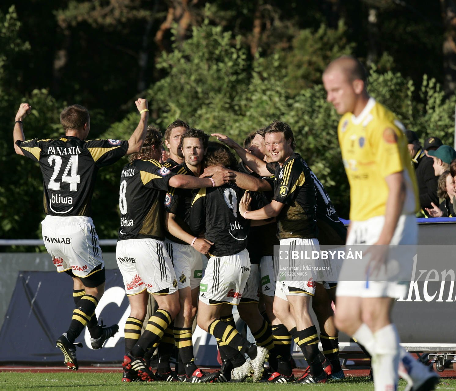0-1, AIK jublar, Falkenberg deppar