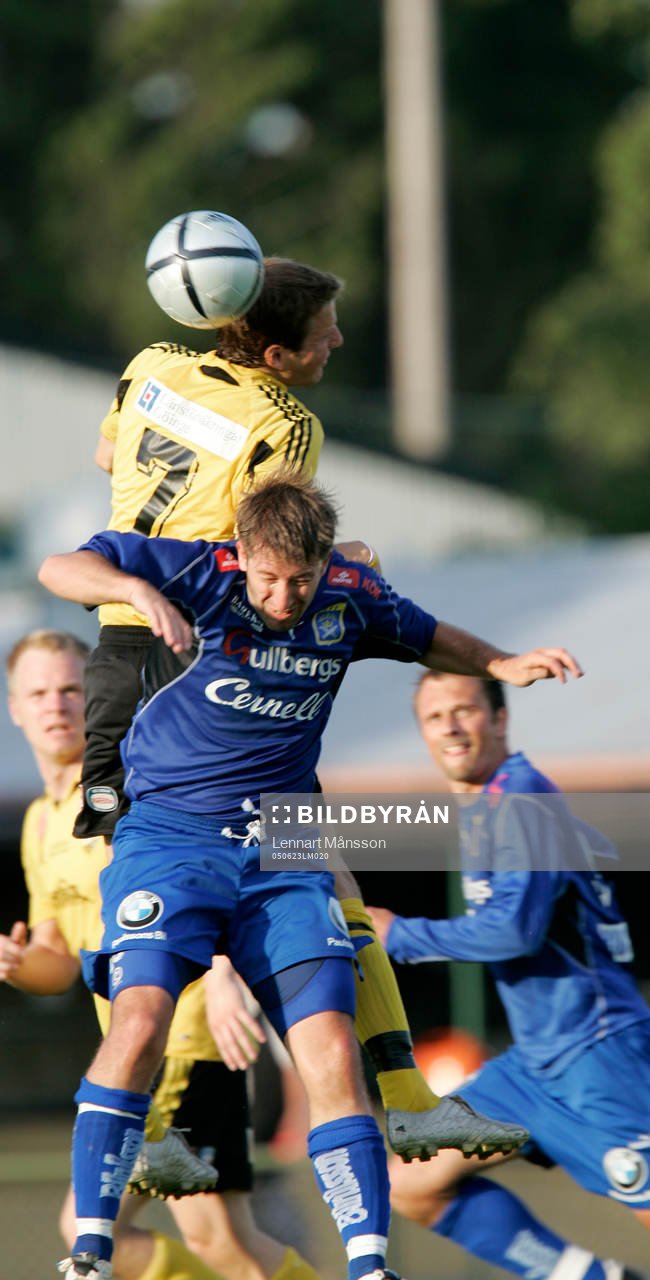 Mikael Dahlgren når högre än Mattias Eriksson