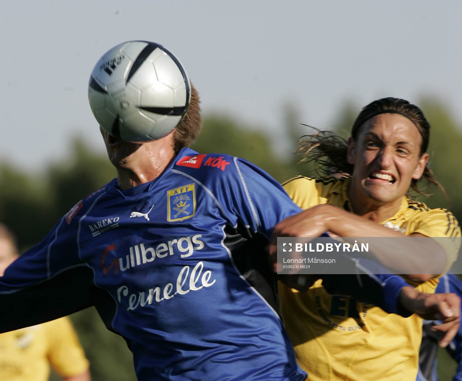 Gamle klubbkompisen Christian Augustsson gör sig osynlig
