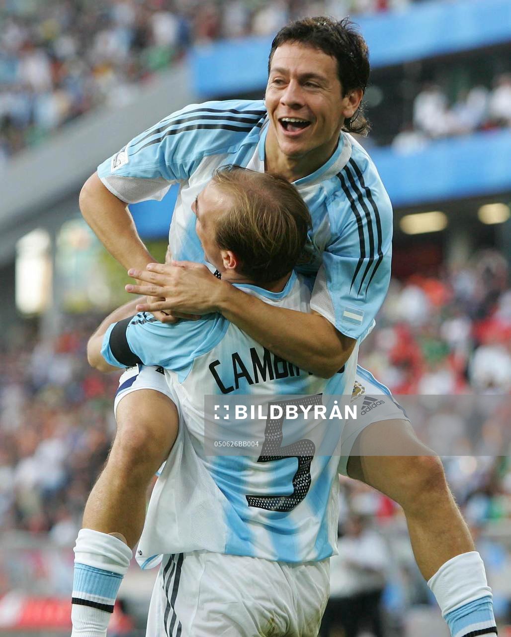 Luciano Galetti och Esteban Cambiasso, Argentina, jubel