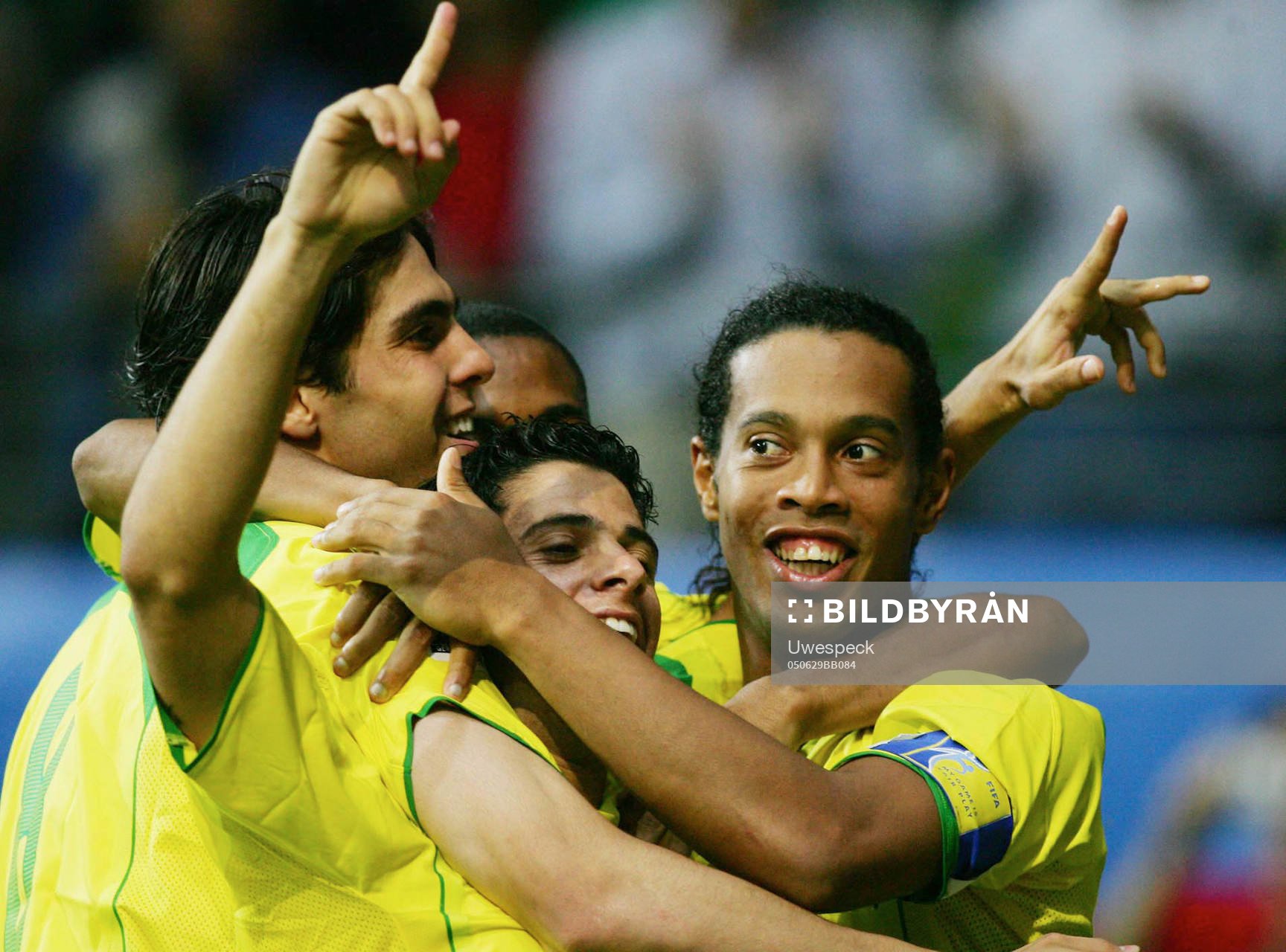 Kaka, Cicinho och Ronaldinho, jubel