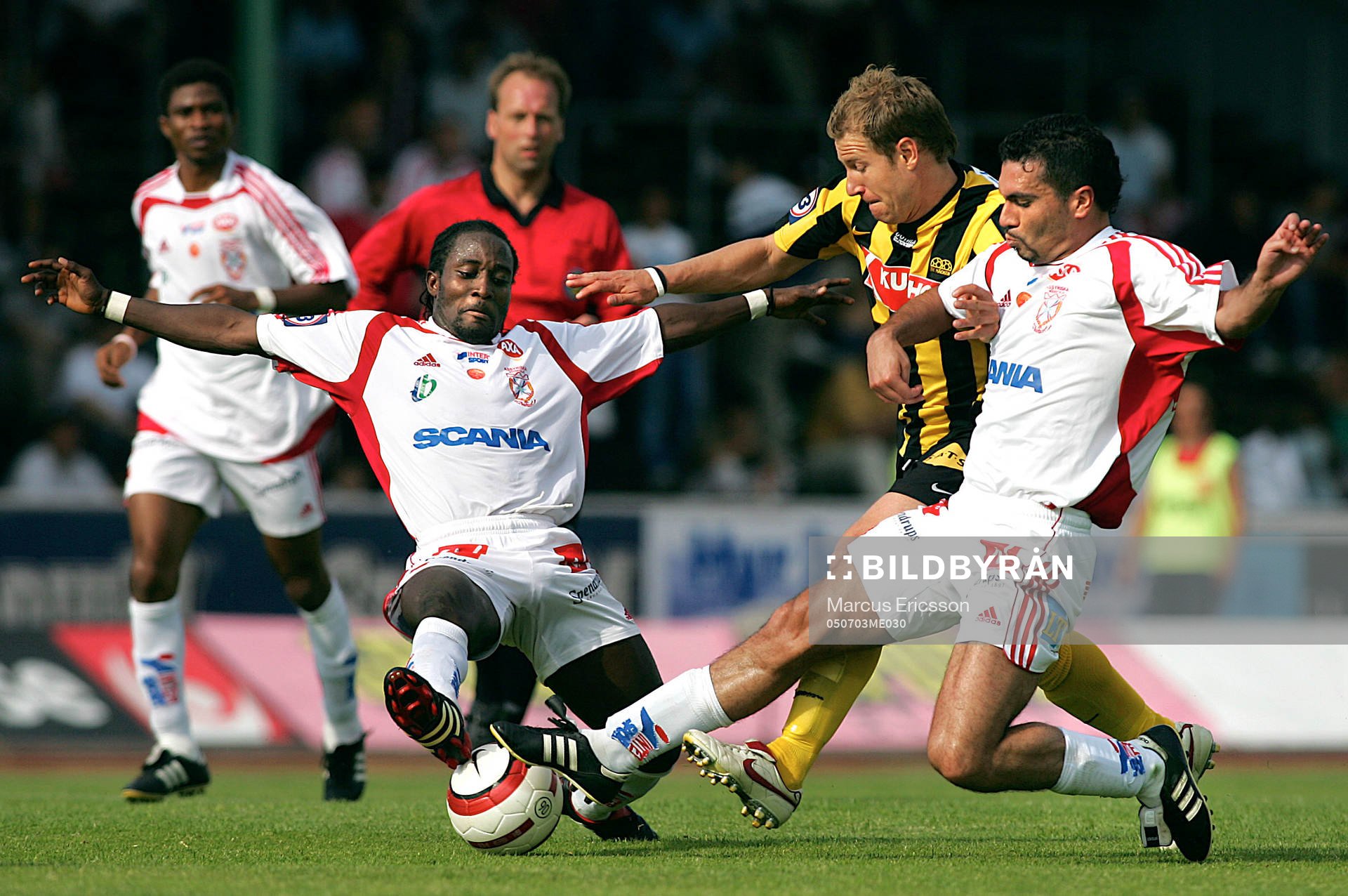 Jonas Henriksson, Häcken stoppas av Ibrahim Atiku och