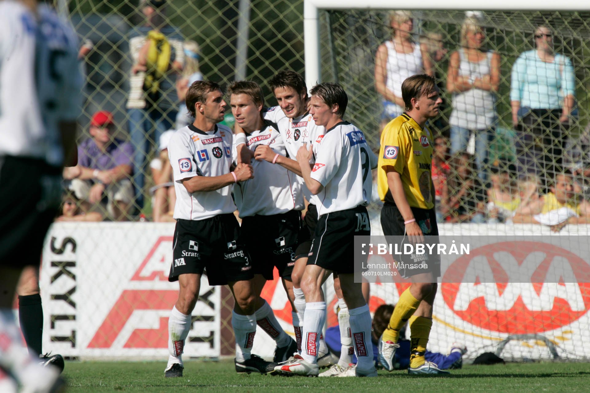 jubel, Örebro och Marcus Lindberg, Mjällby, depp