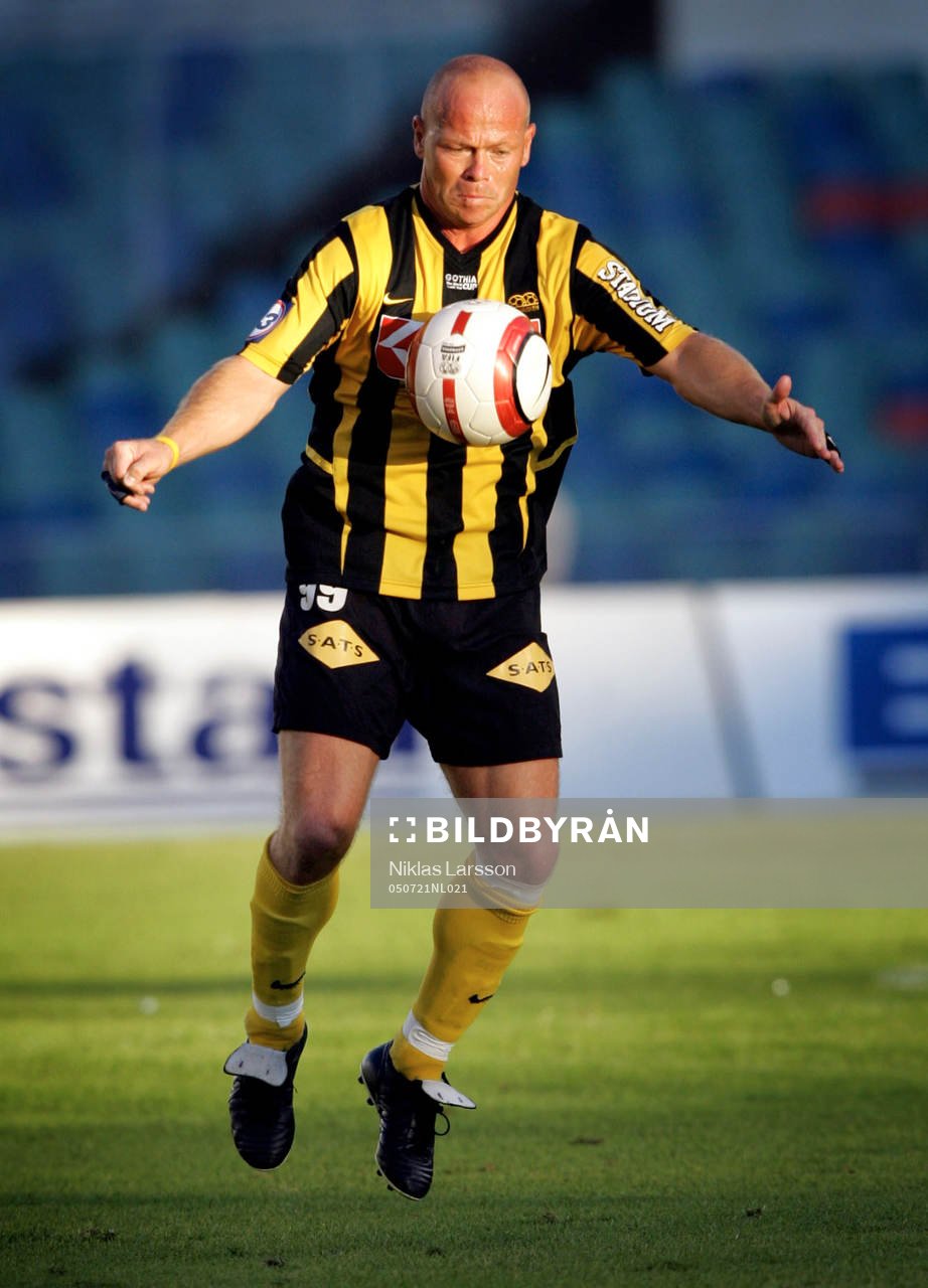 Fotboll, Allsvenskan, H‰cken-Malmˆ: Stig Tˆfting, H‰cken.