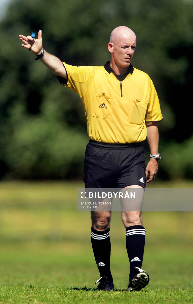 Dermot Gallagher, Domare