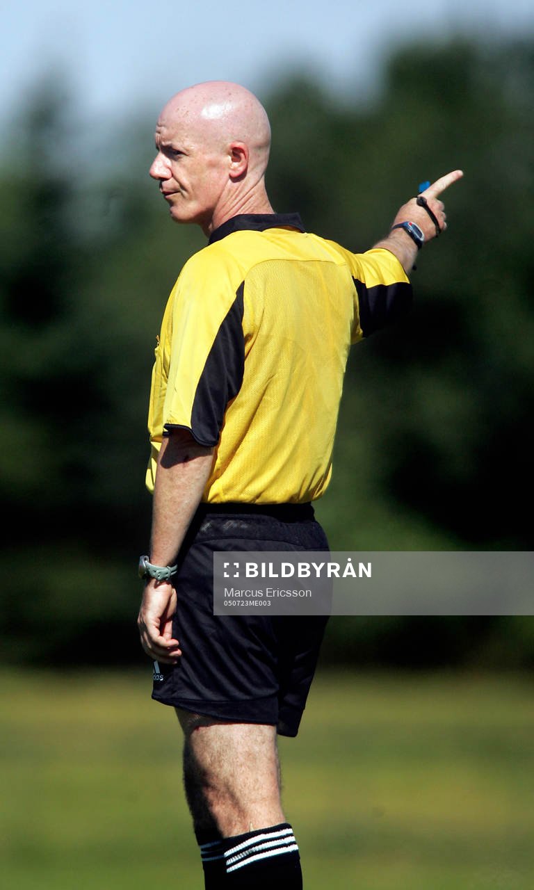 Dermot Gallagher, Domare