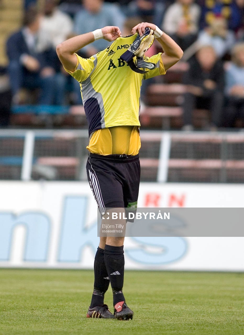 Daniel Örlund, måvakt, AIK blev utvisad