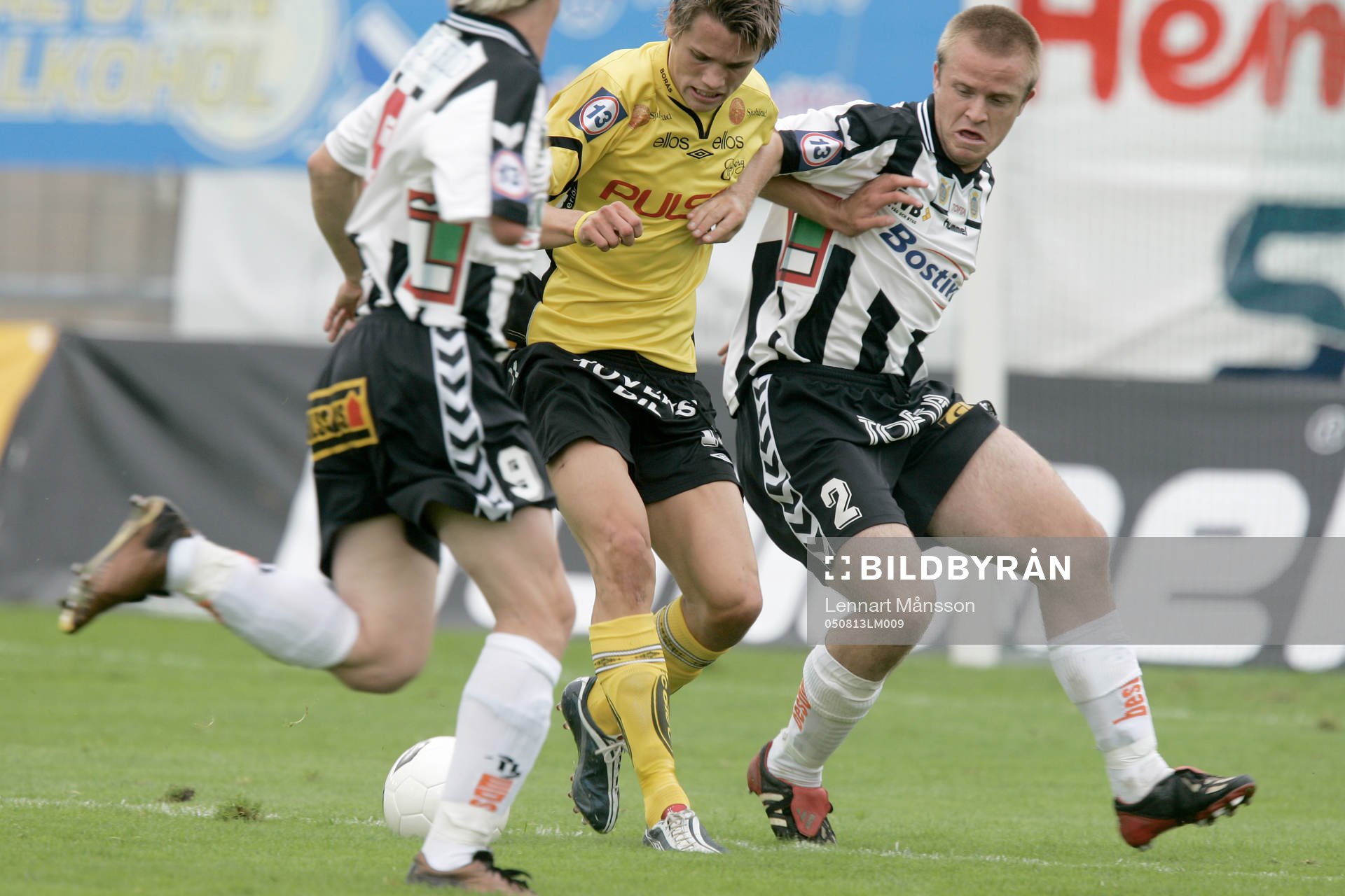 Joakim Sjöhage, Elfsborg, trängd av två