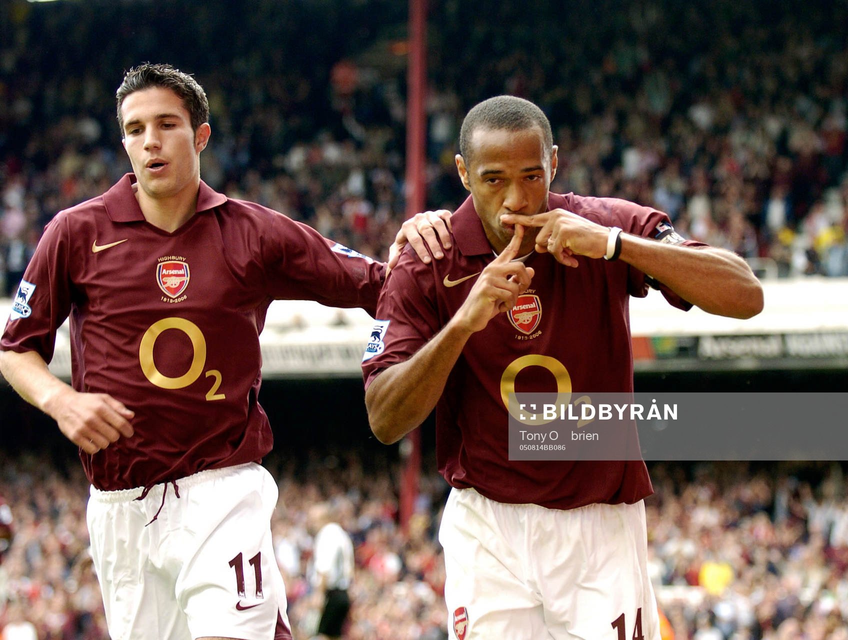  Thierry Henry, jubel med Robin Van Persie efter Arsenals första mål.