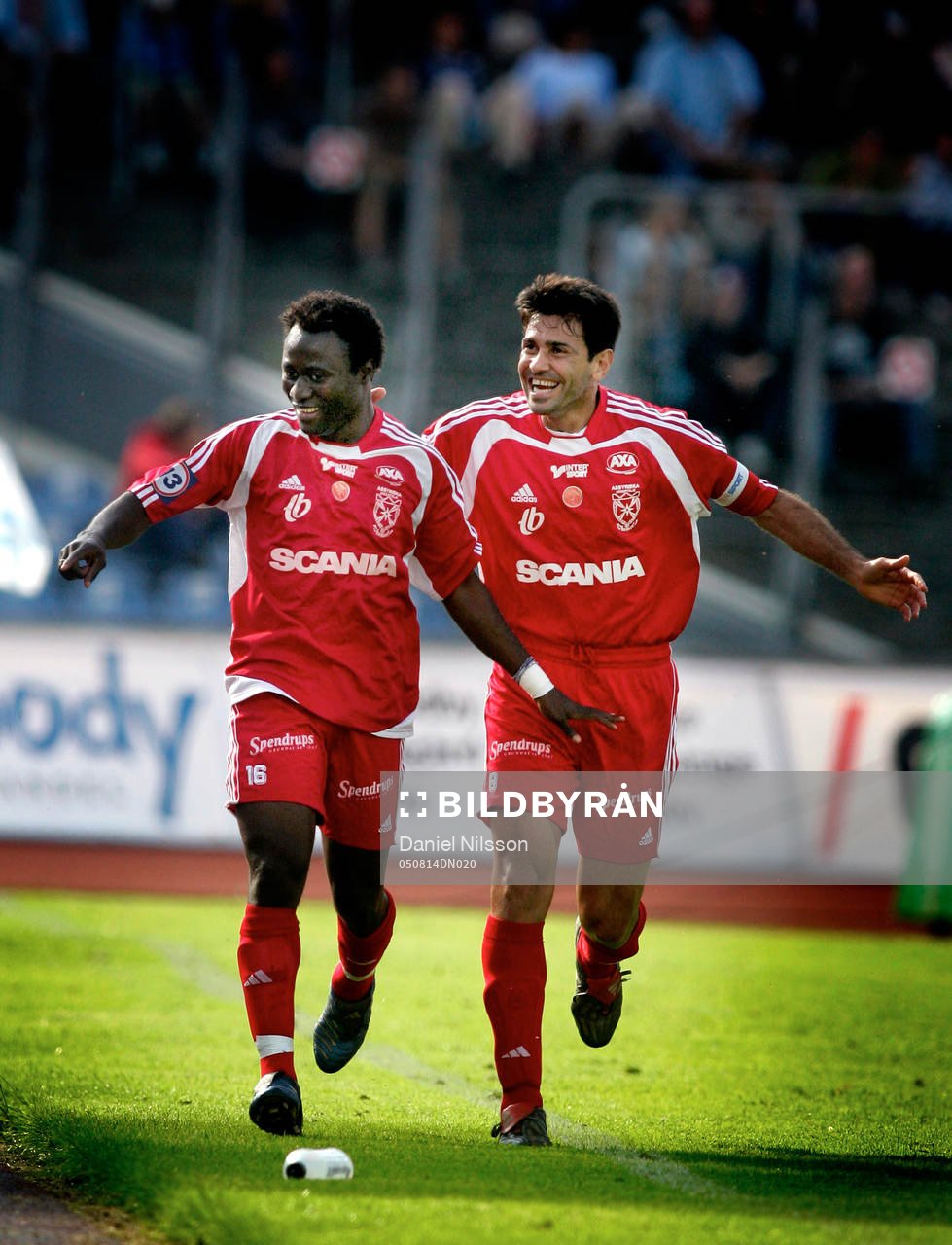 Kabba Samura, Assyriska, (til vänster) gjorde 1-0 till