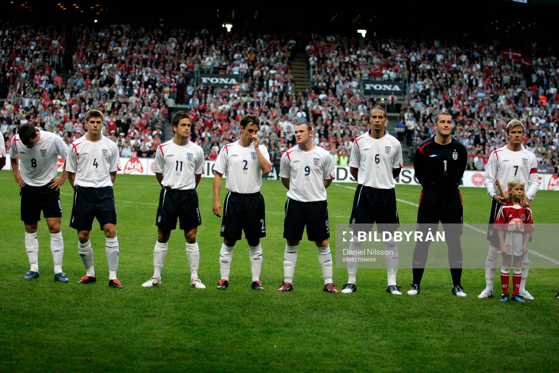  Frank Lampard, Steven Gerrard, Joe Cole, Gary Neville, Wayne Rooney, Rio Ferdinand, Paul Robinson, David Beckham.