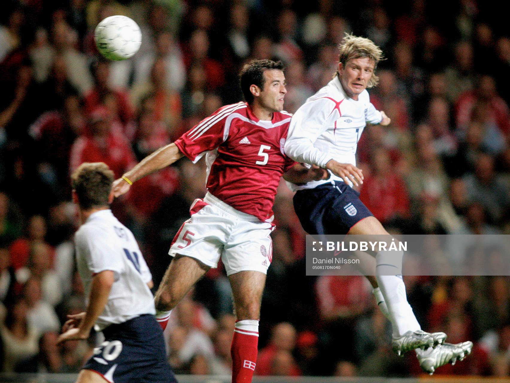 David Beckham, England och Niclas Jensen, Danmark