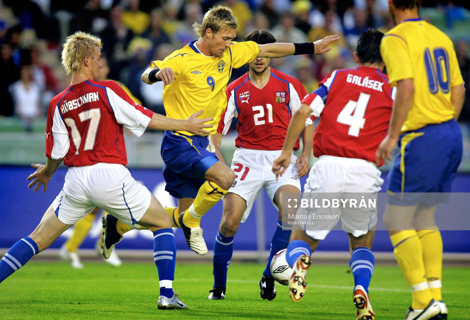 Christian Wilhelmsson i Tjeckiens försvar