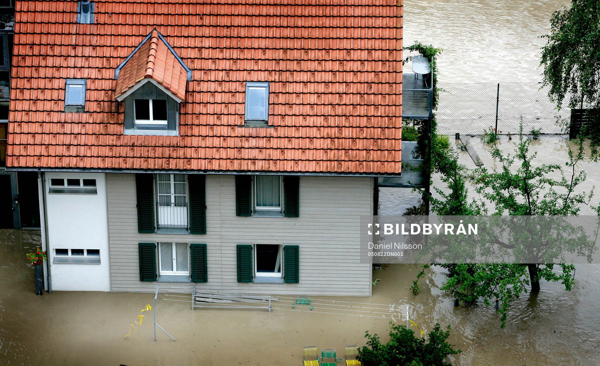 På grund av kraftiga regnväder har floden i Bern stigit